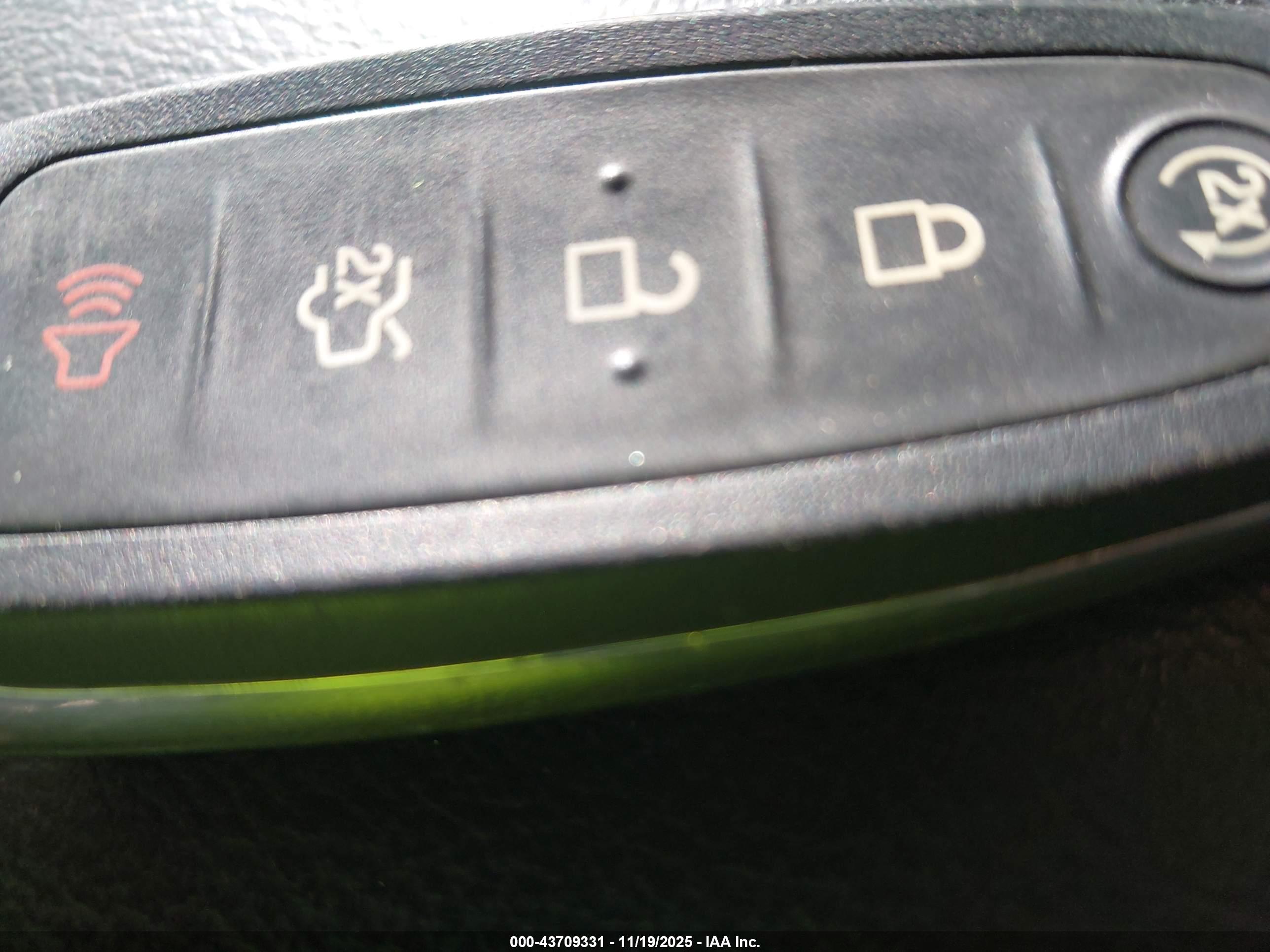 FORD EDGE image 11