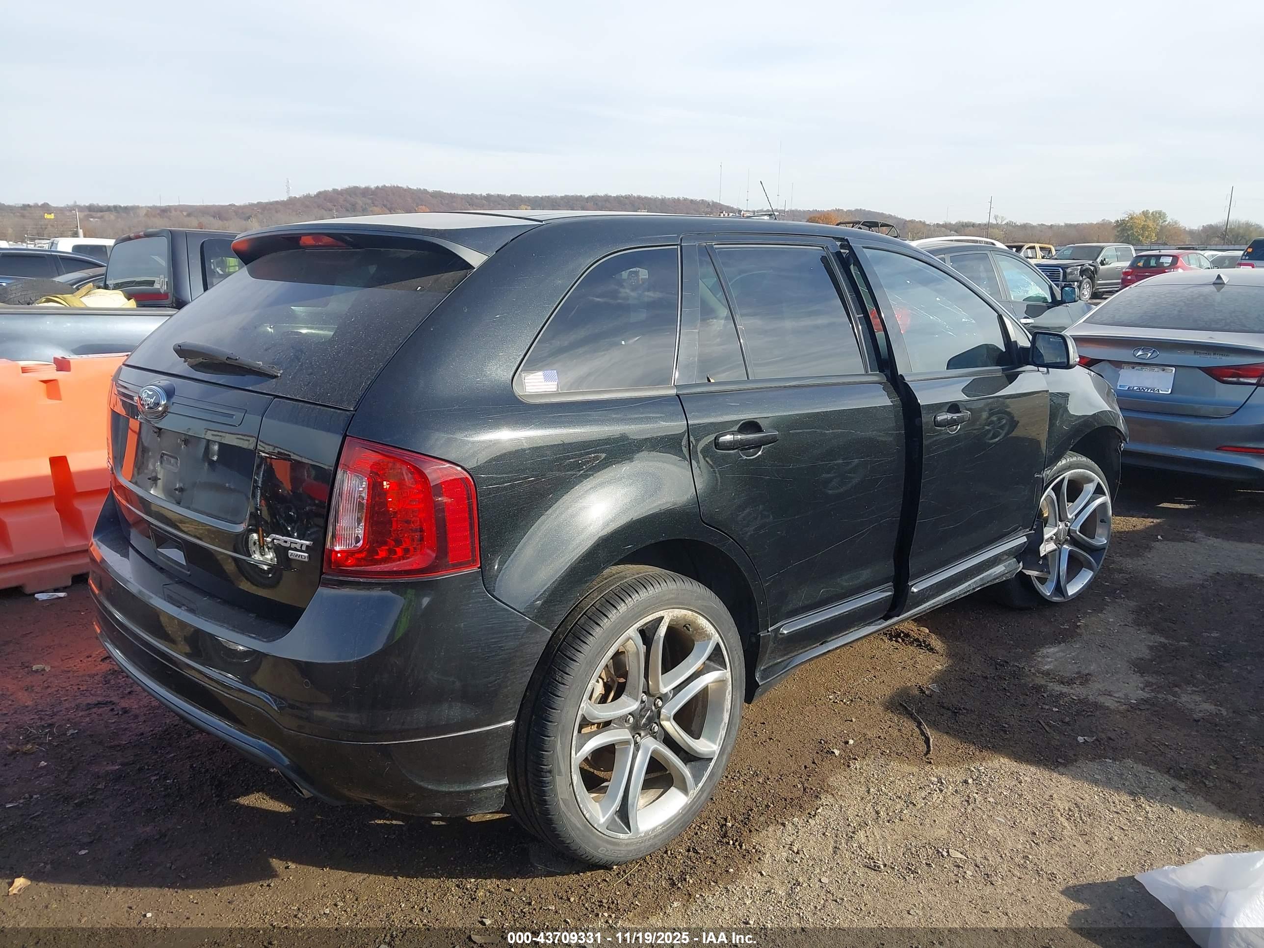 FORD EDGE image 4