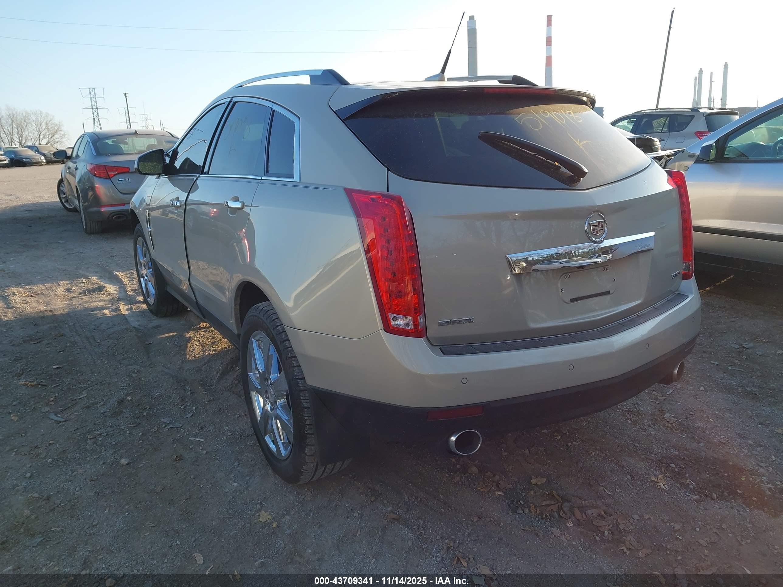 CADILLAC SRX image 3