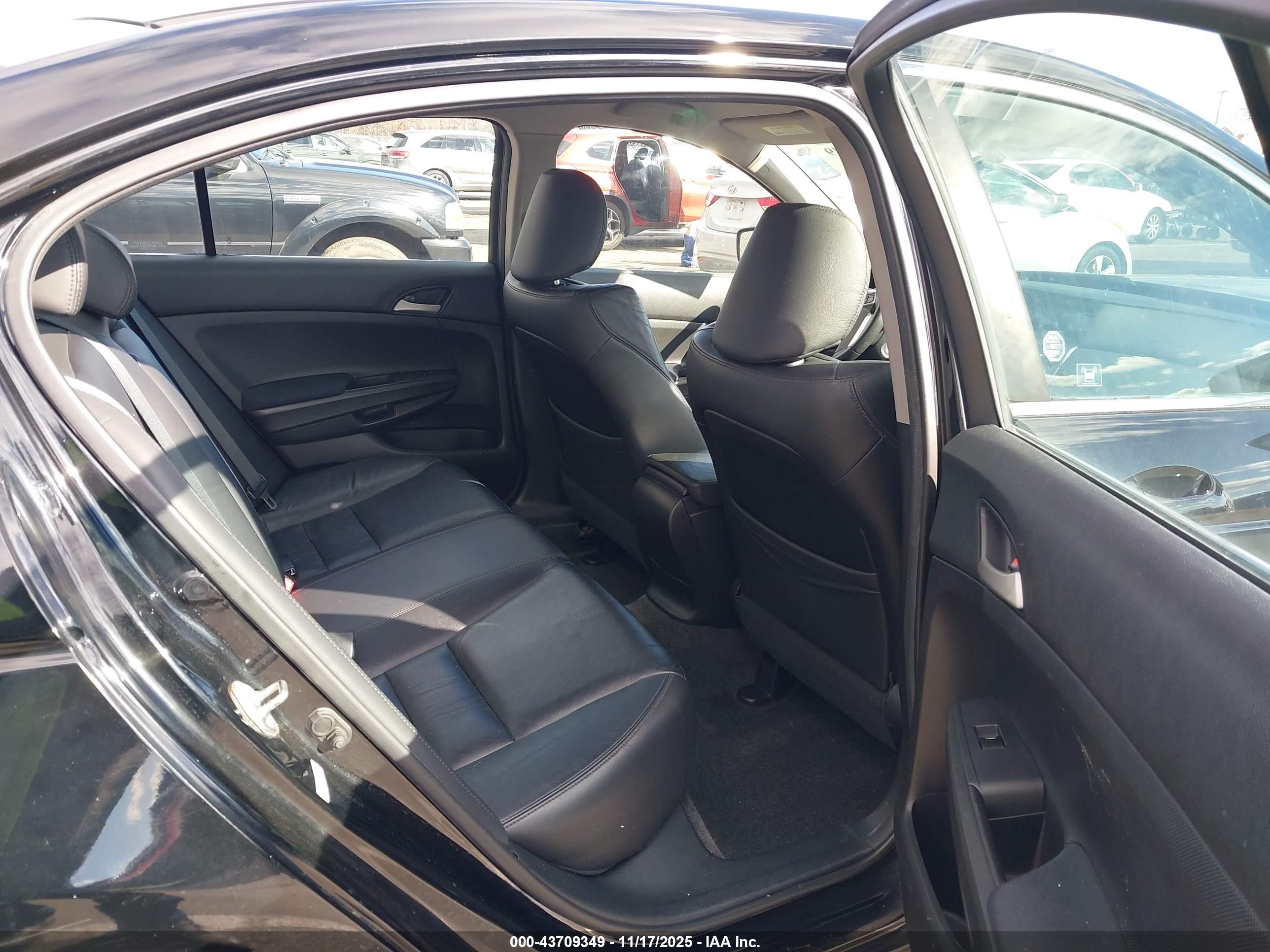 HONDA ACCORD image 8
