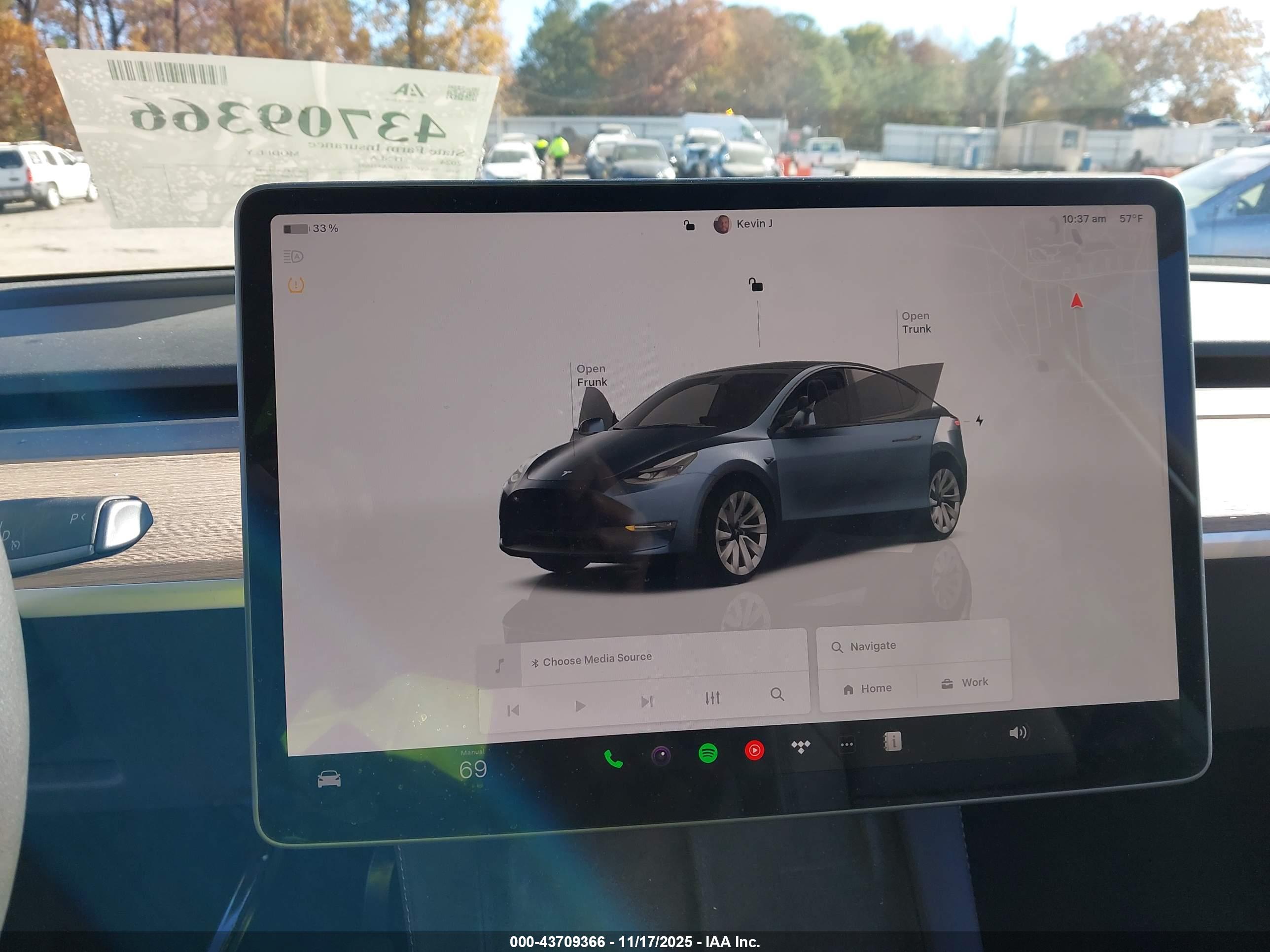 TESLA MODEL image 7