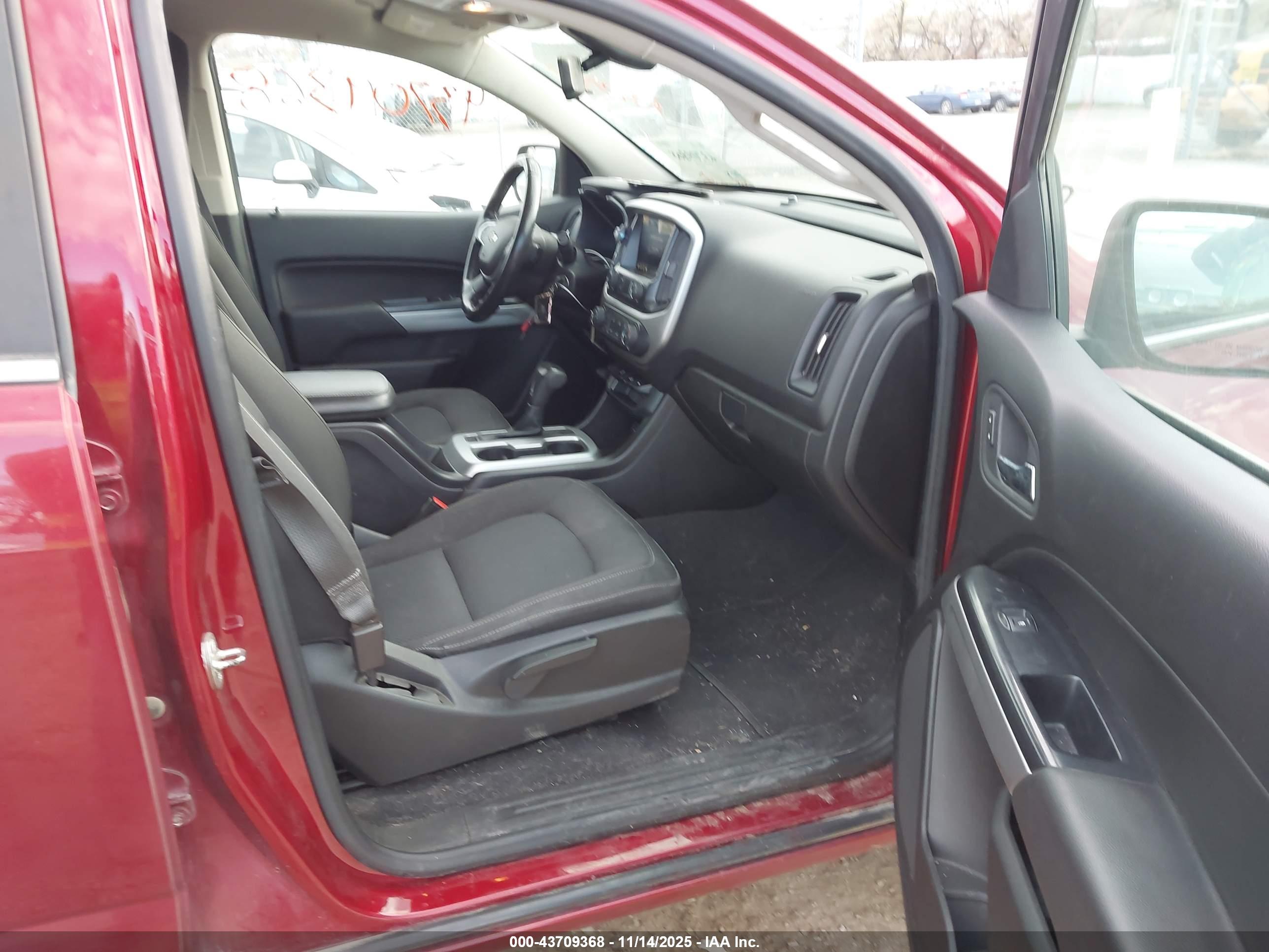 CHEVROLET COLORADO image 5