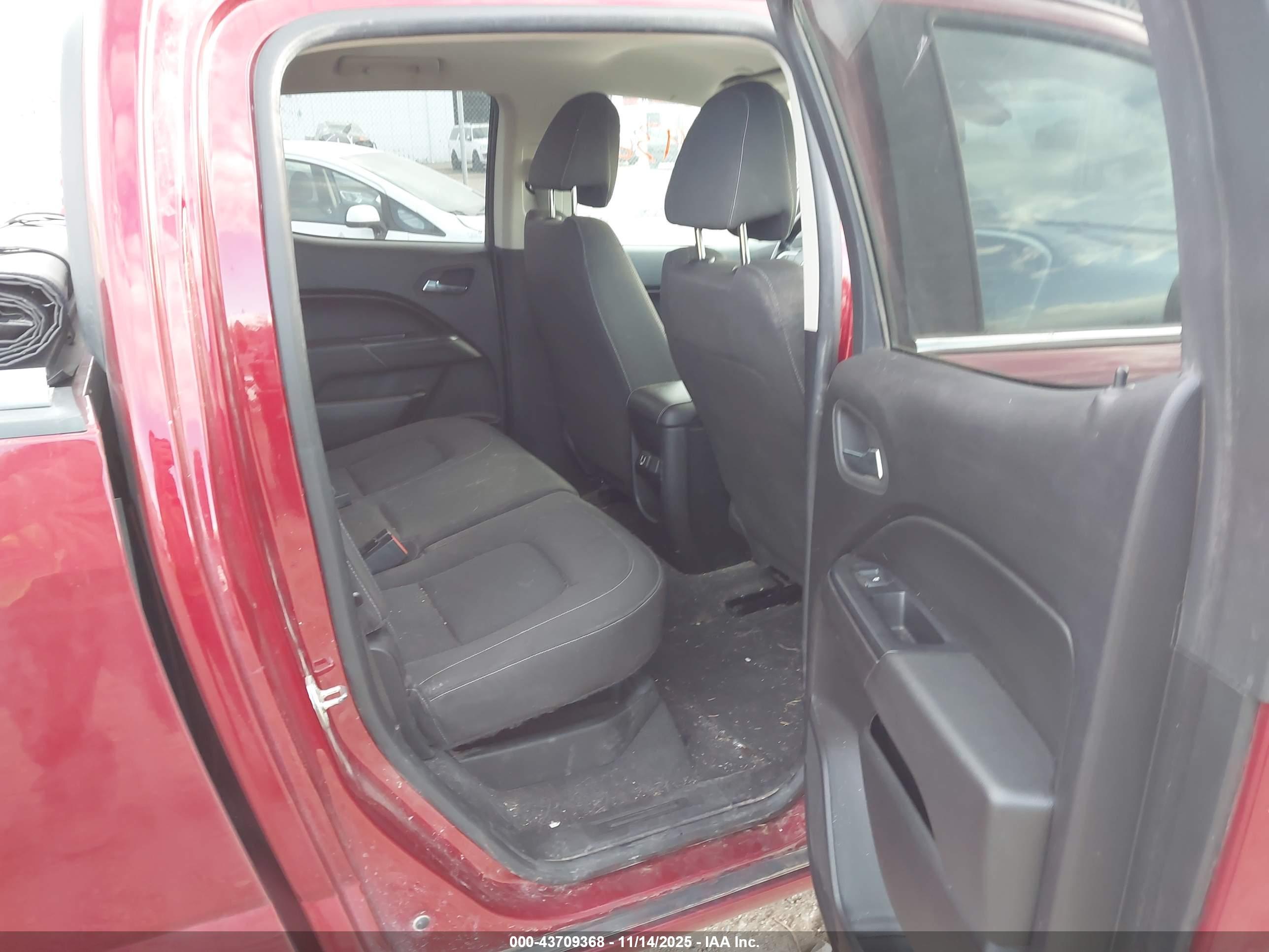 CHEVROLET COLORADO image 8