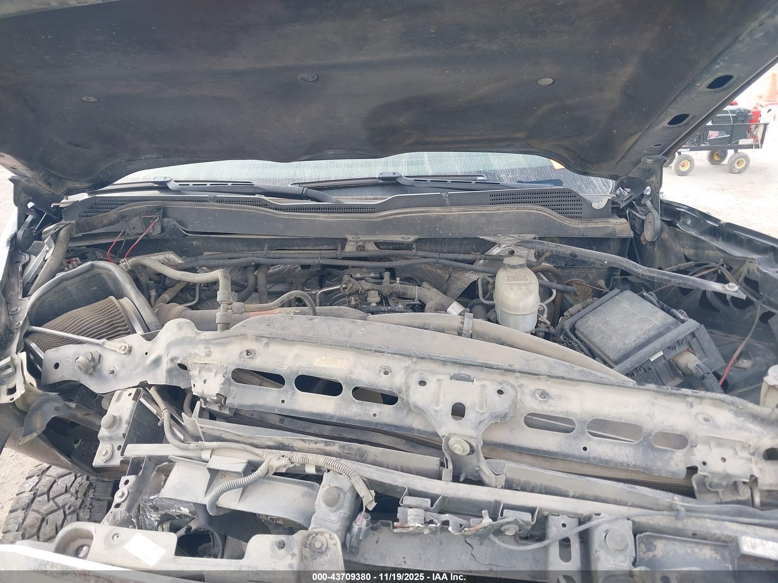 CHEVROLET SILVERADO image 10