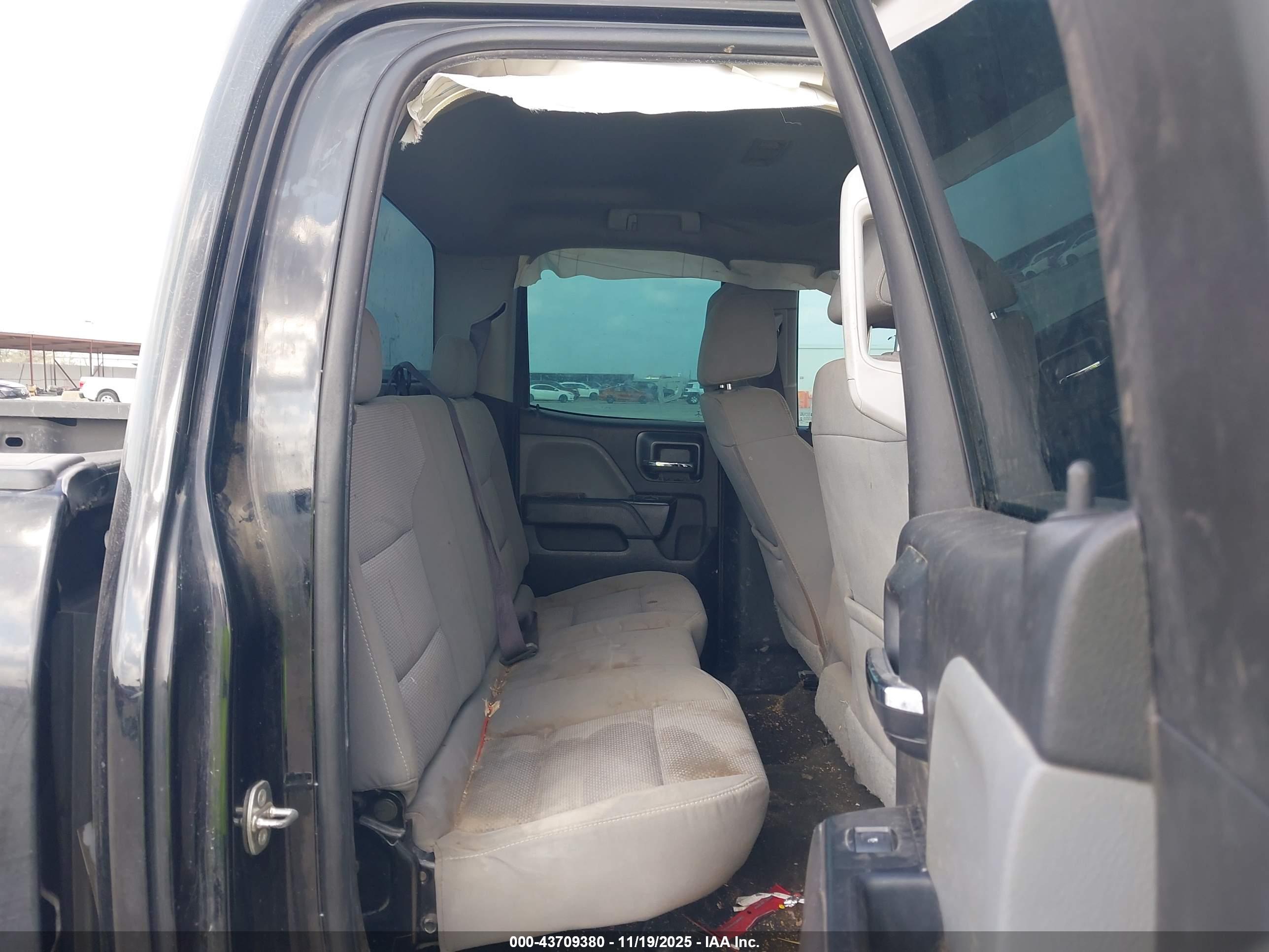 CHEVROLET SILVERADO image 8