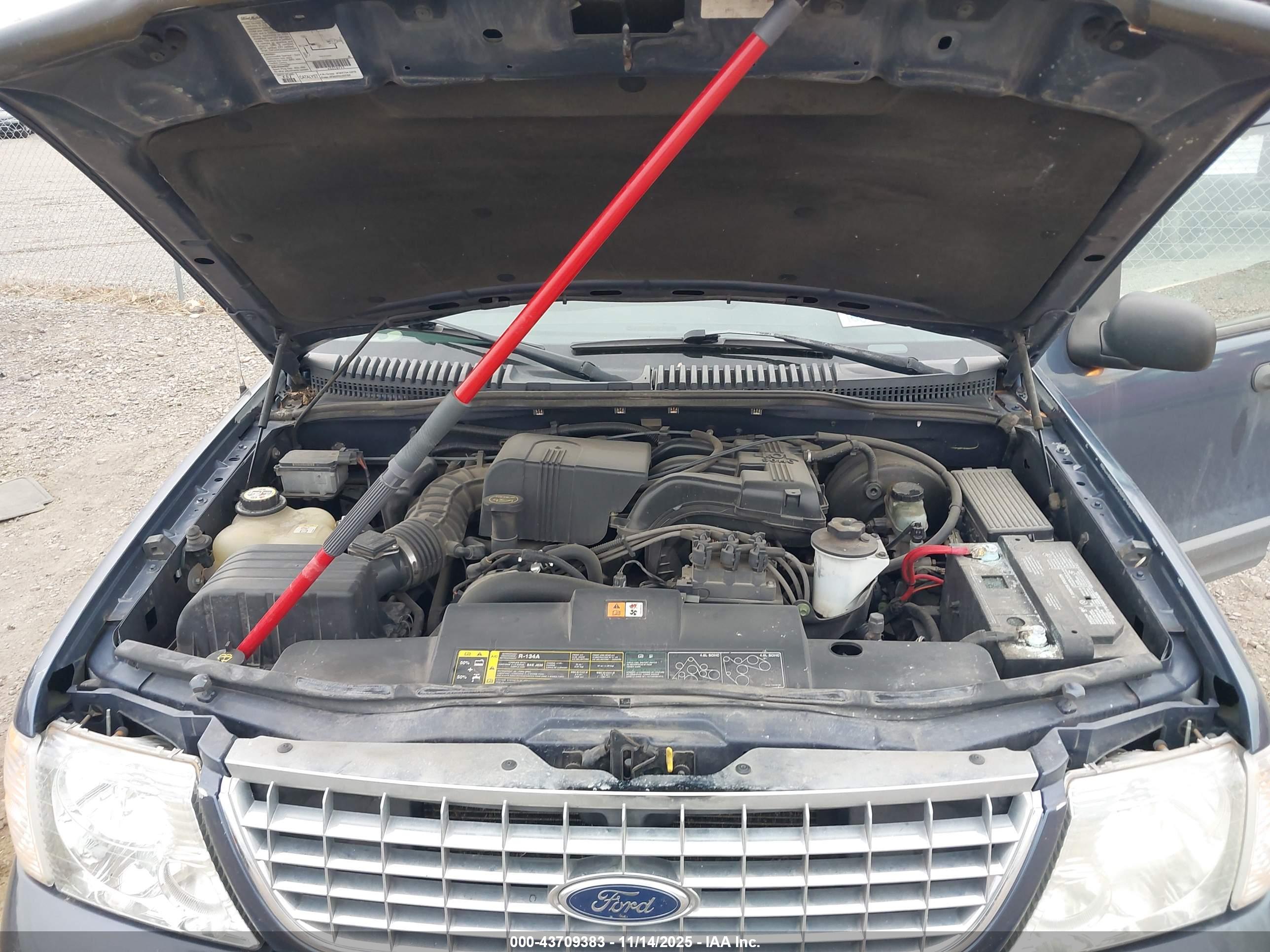 FORD EXPLORER image 10