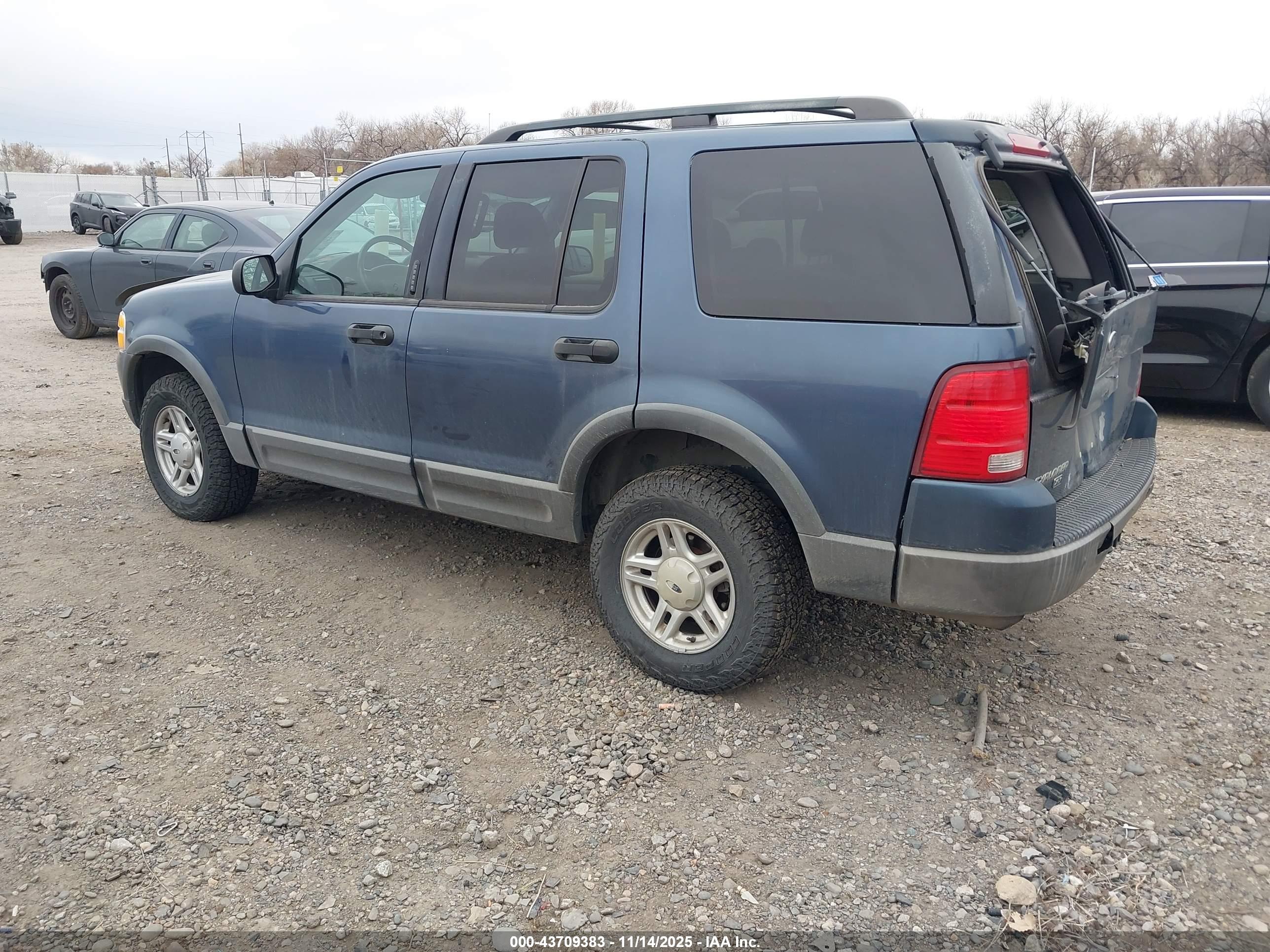 FORD EXPLORER image 3