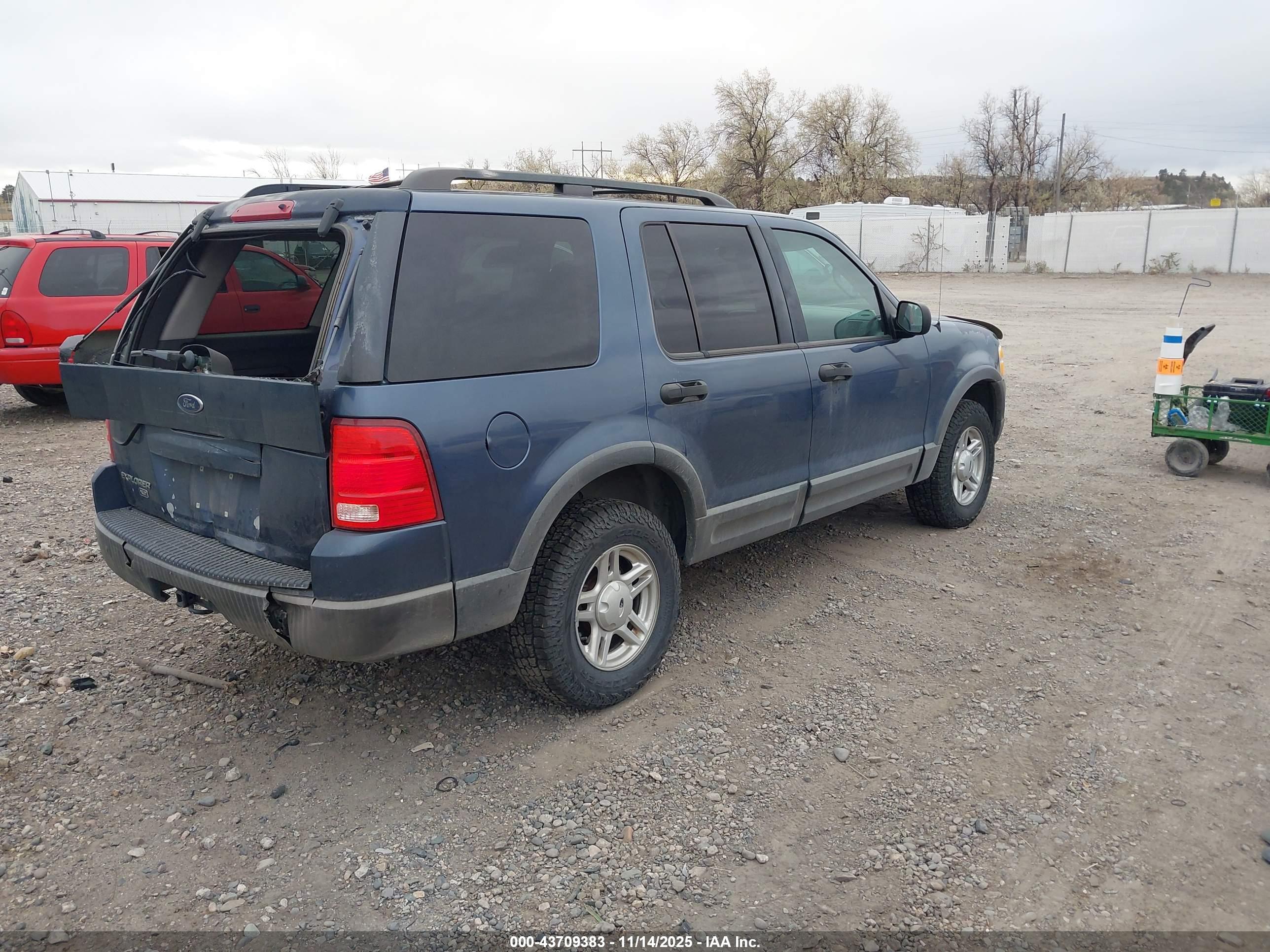 FORD EXPLORER image 4