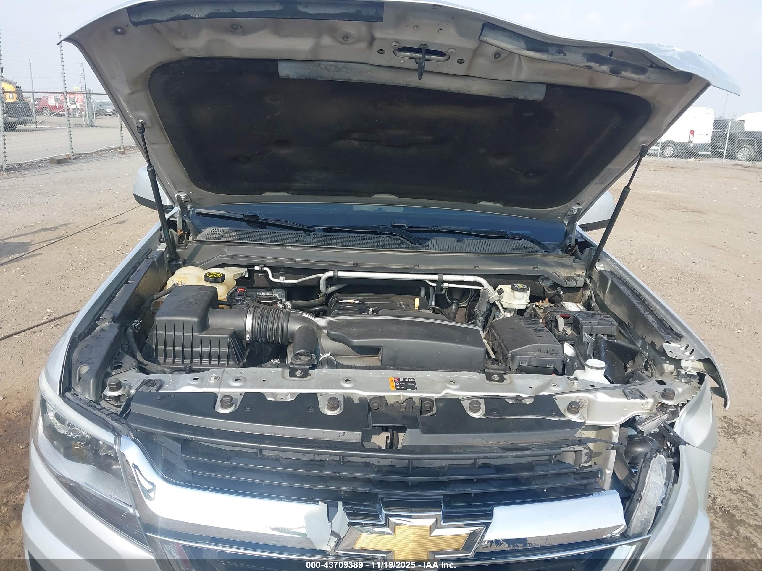 CHEVROLET COLORADO image 10