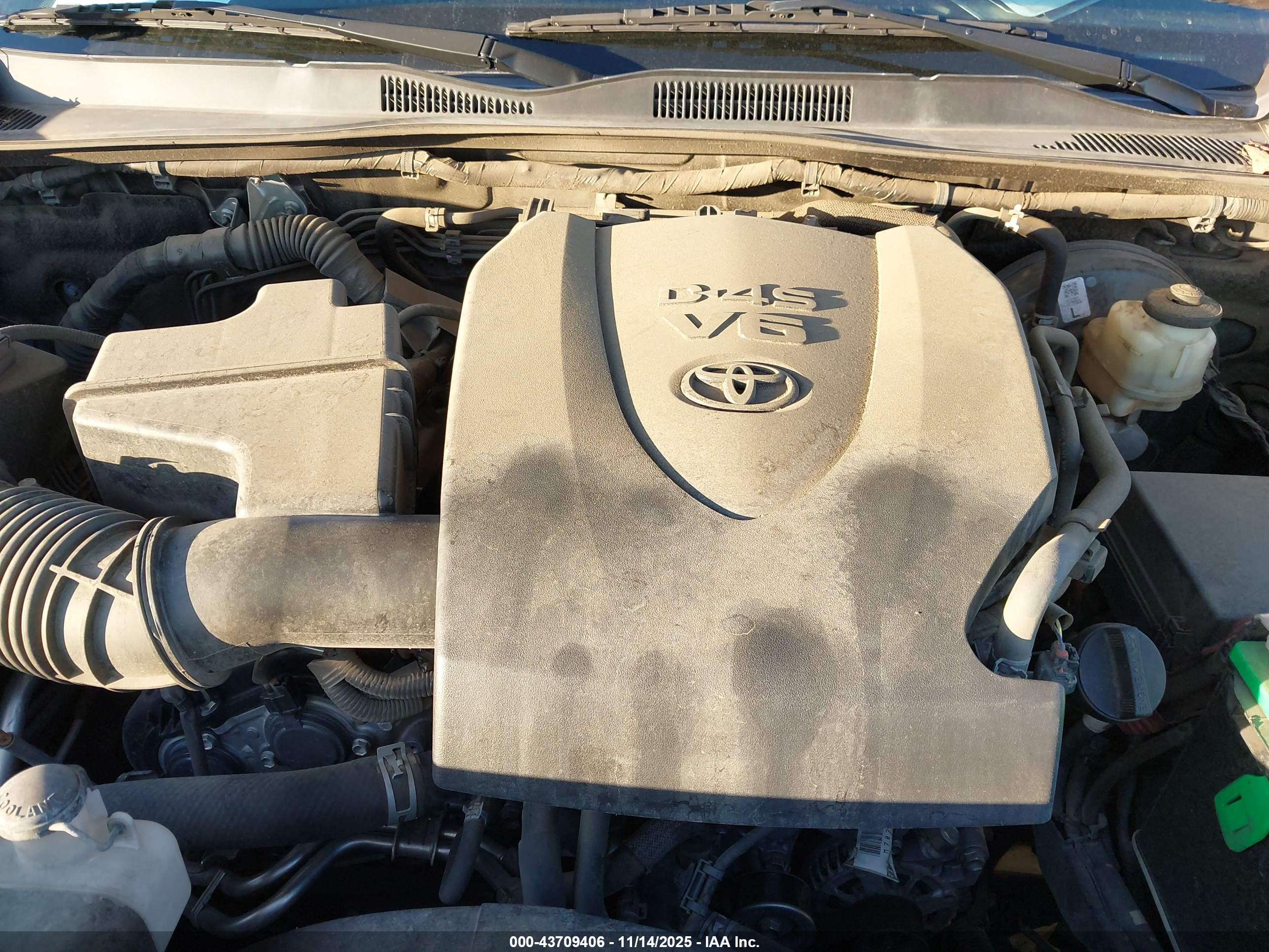 TOYOTA TACOMA image 10