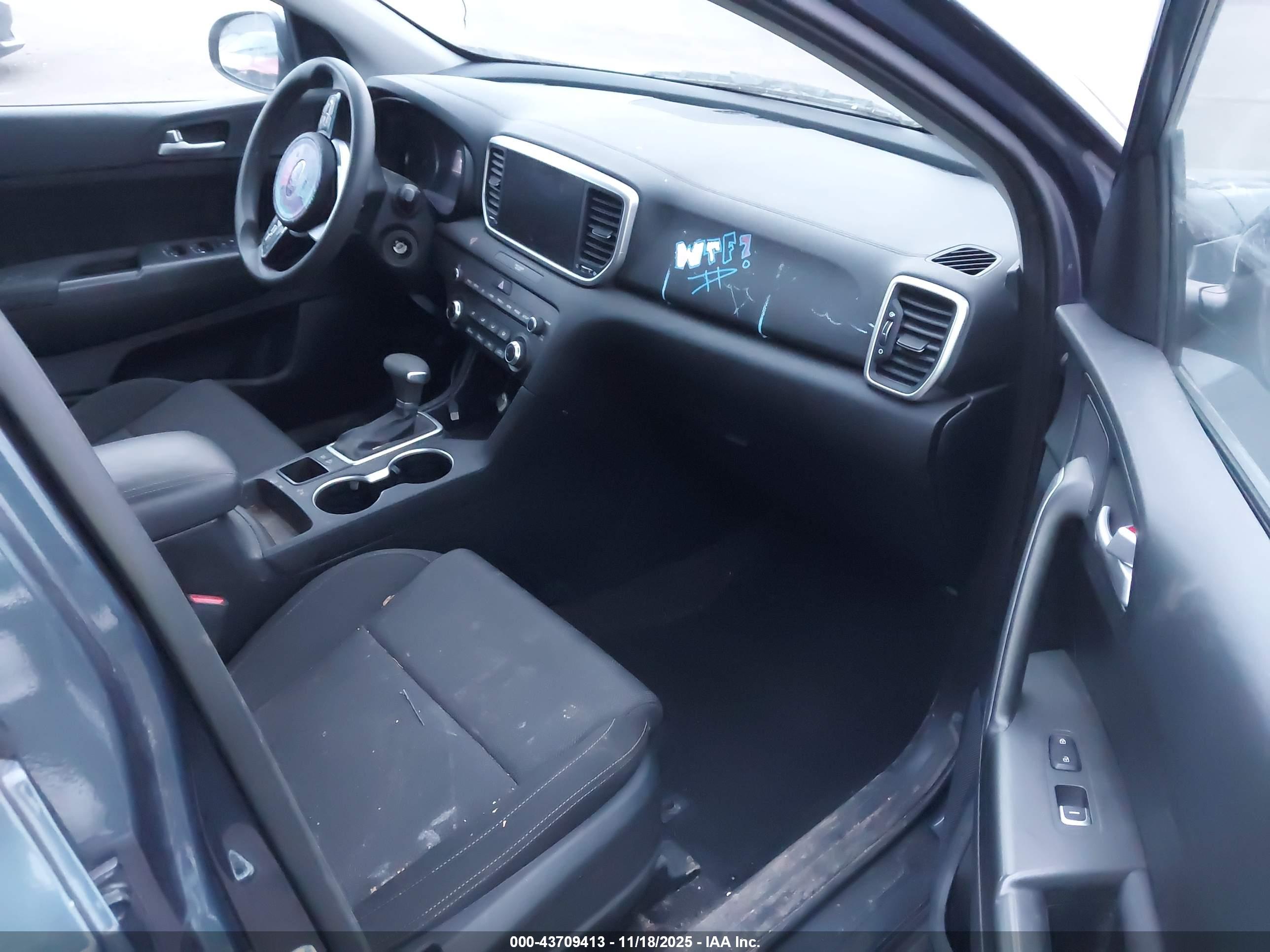 KIA SPORTAGE image 5