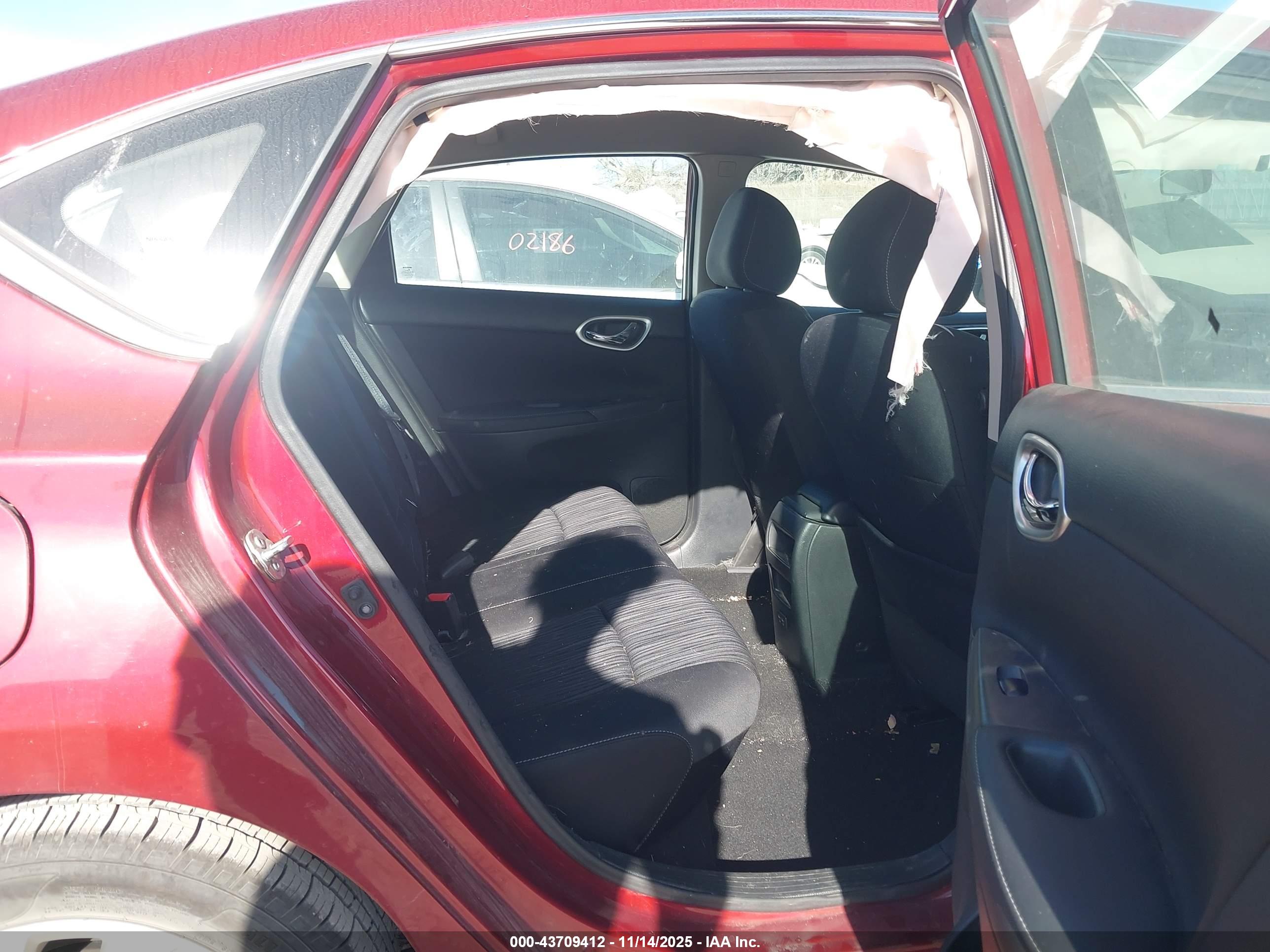 NISSAN SENTRA image 8