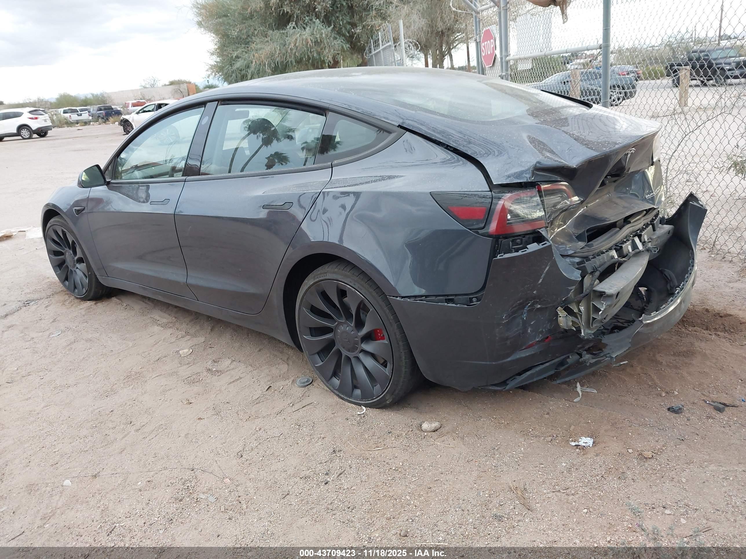TESLA MODEL image 3