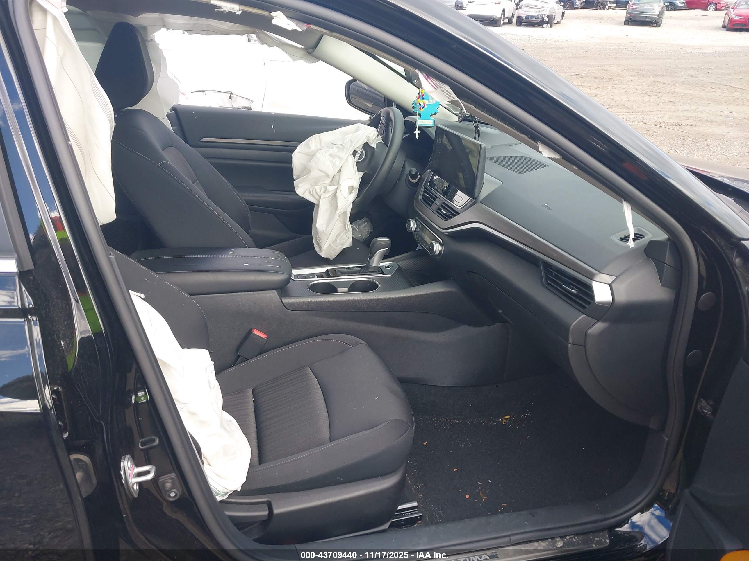 NISSAN ALTIMA image 5