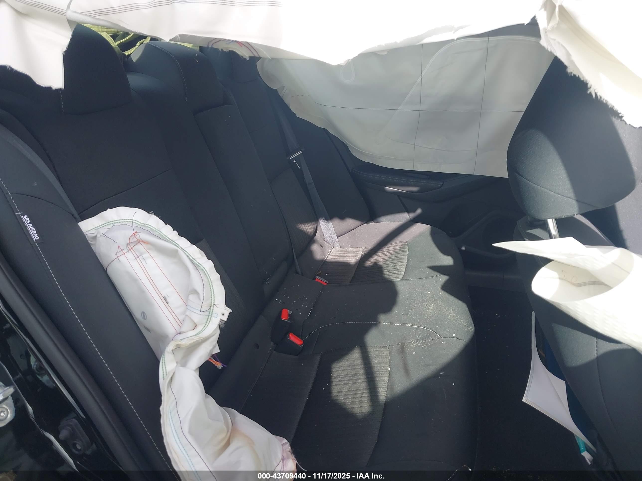 NISSAN ALTIMA image 8