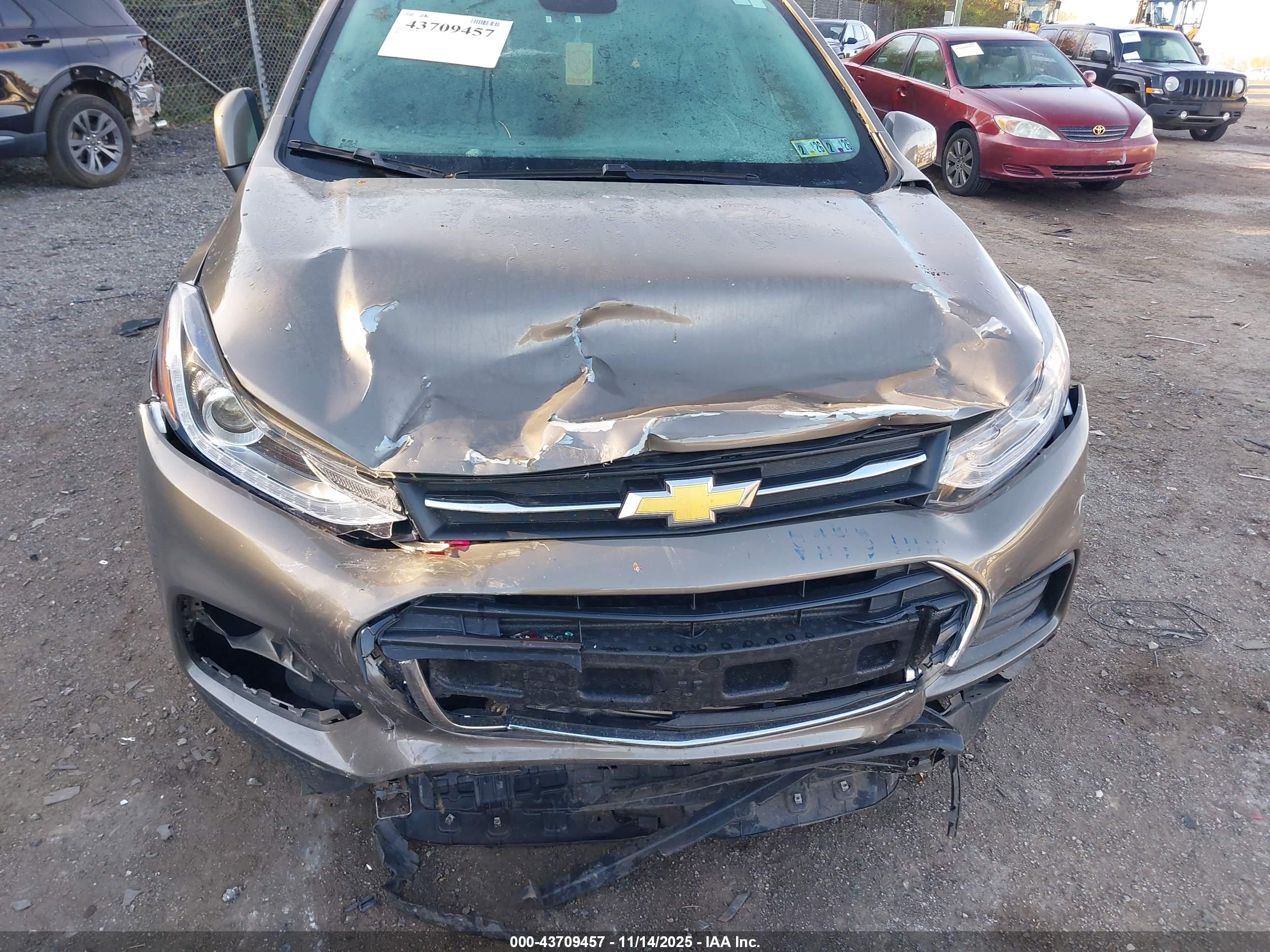 CHEVROLET TRAX image 6