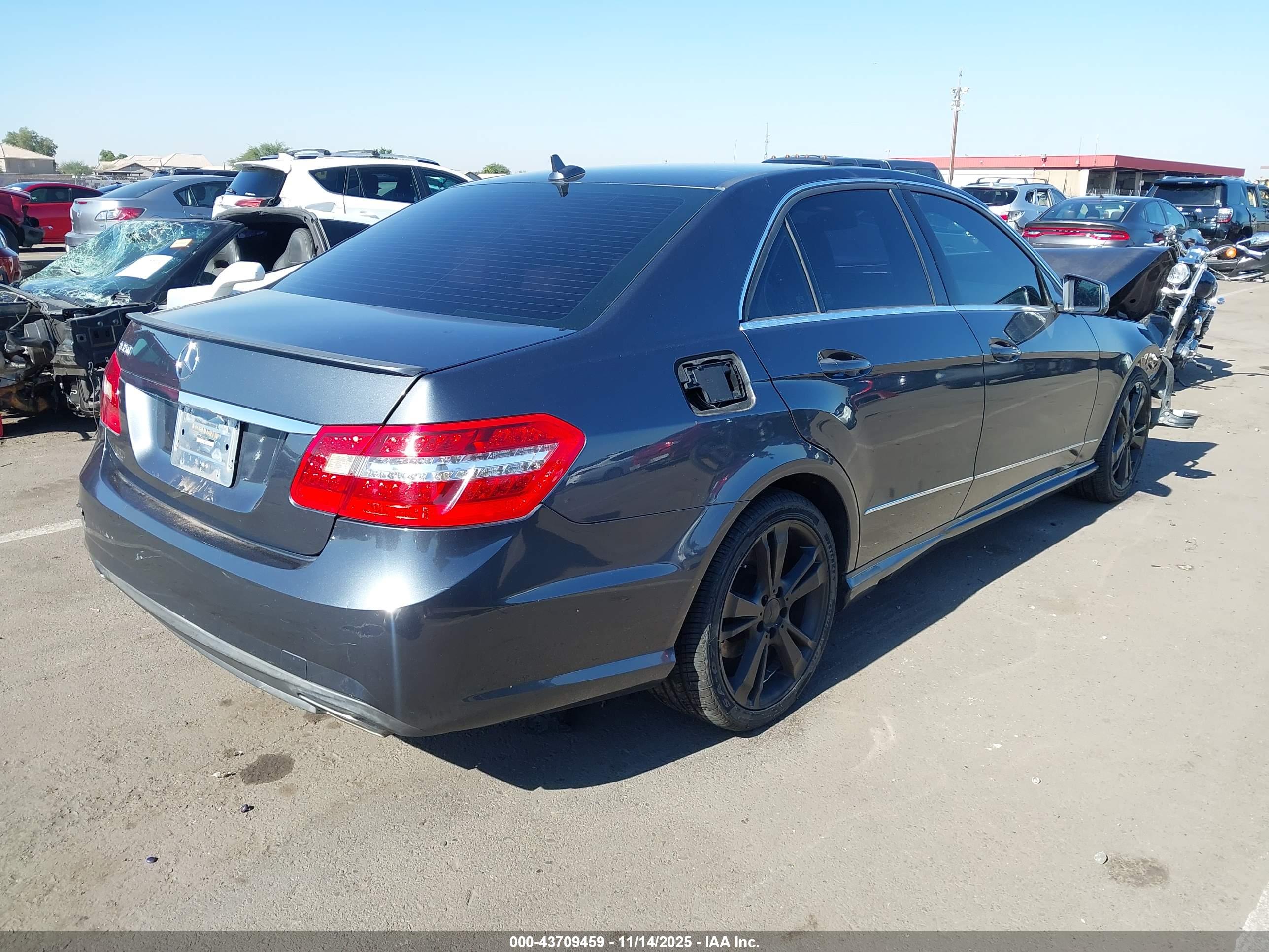MERCEDES-BENZ E image 4