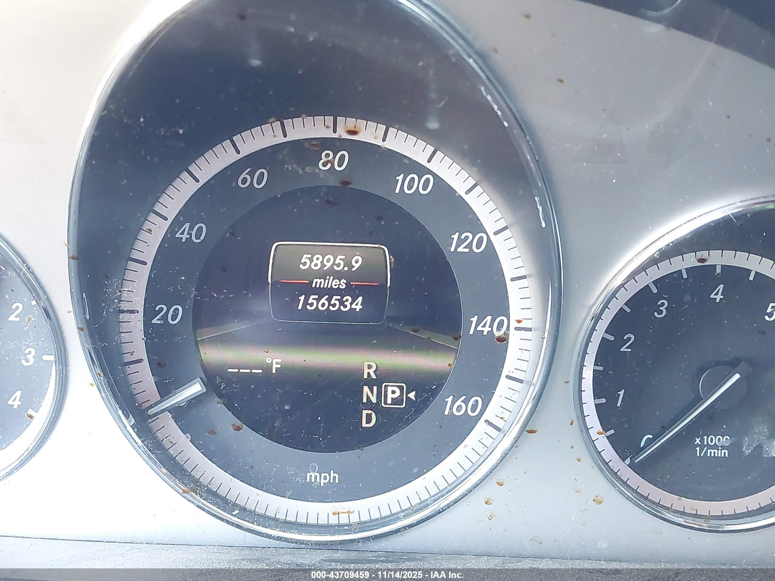 MERCEDES-BENZ E image 7