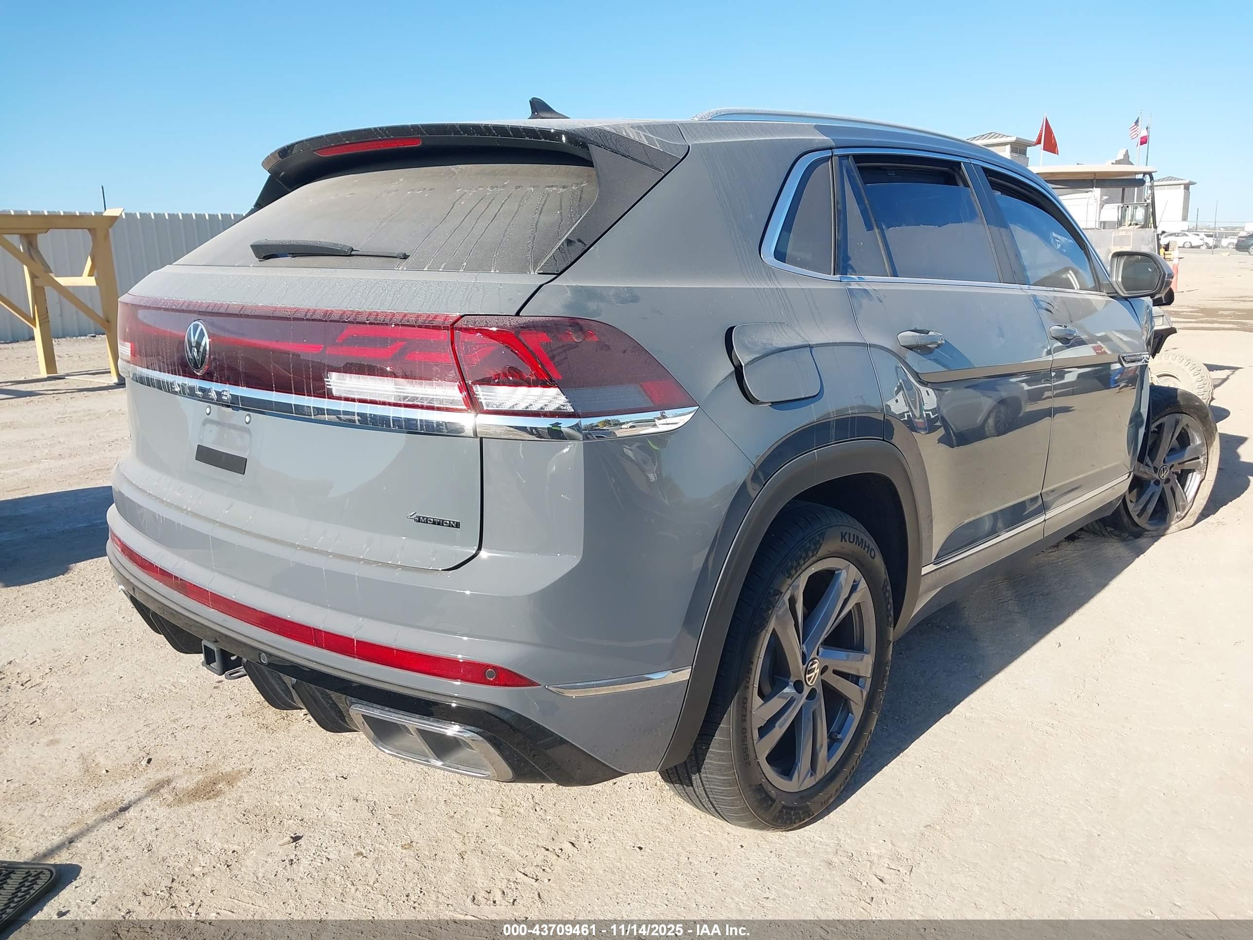 VOLKSWAGEN ATLAS image 4