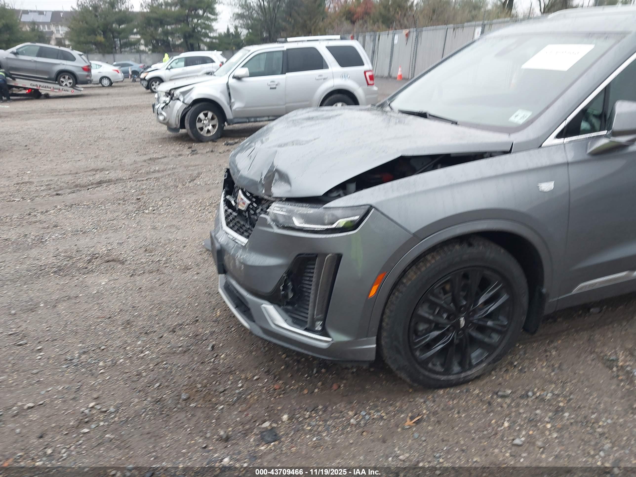 CADILLAC XT6 image 6