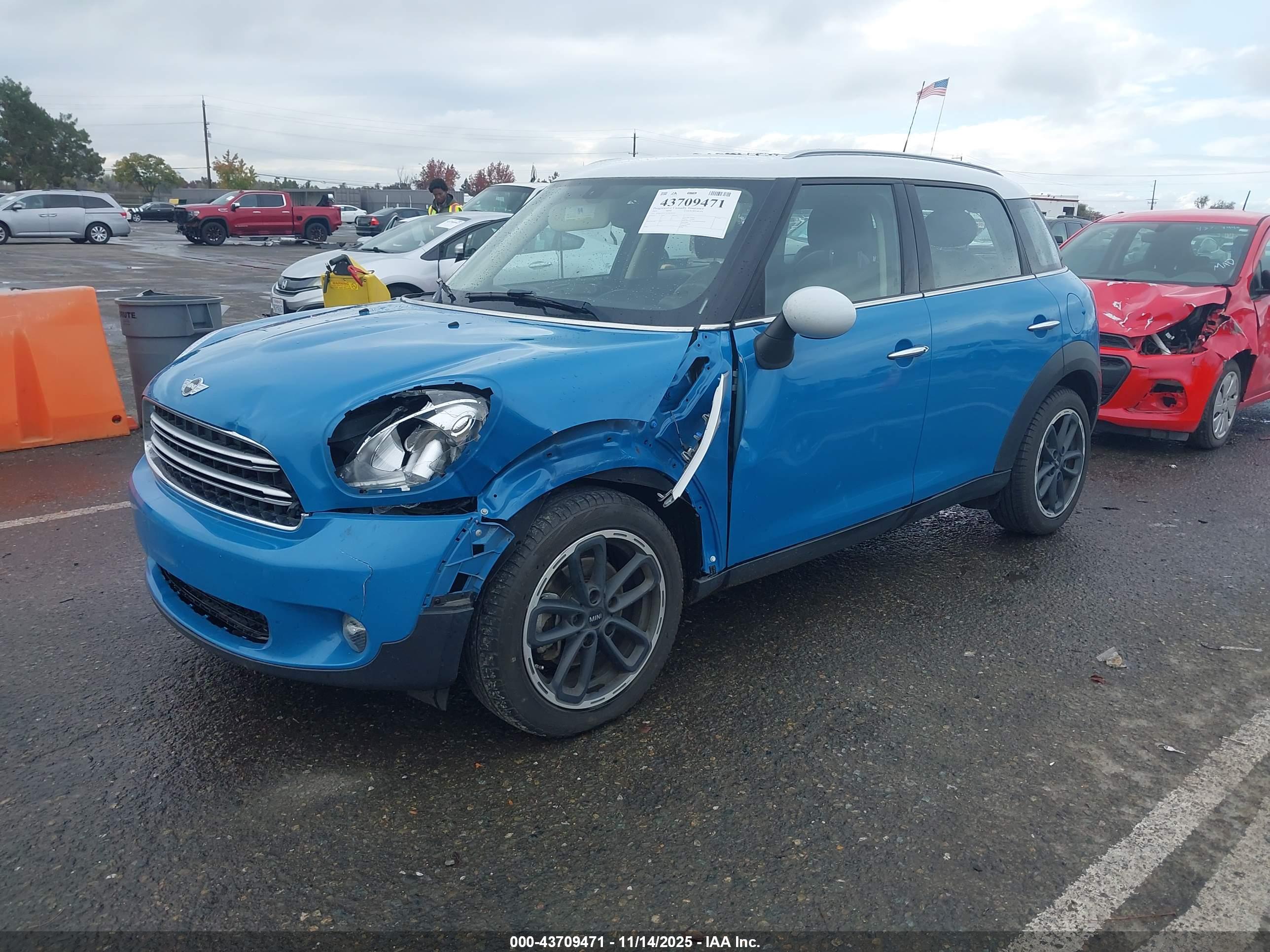 MINI COUNTRYMAN image 2