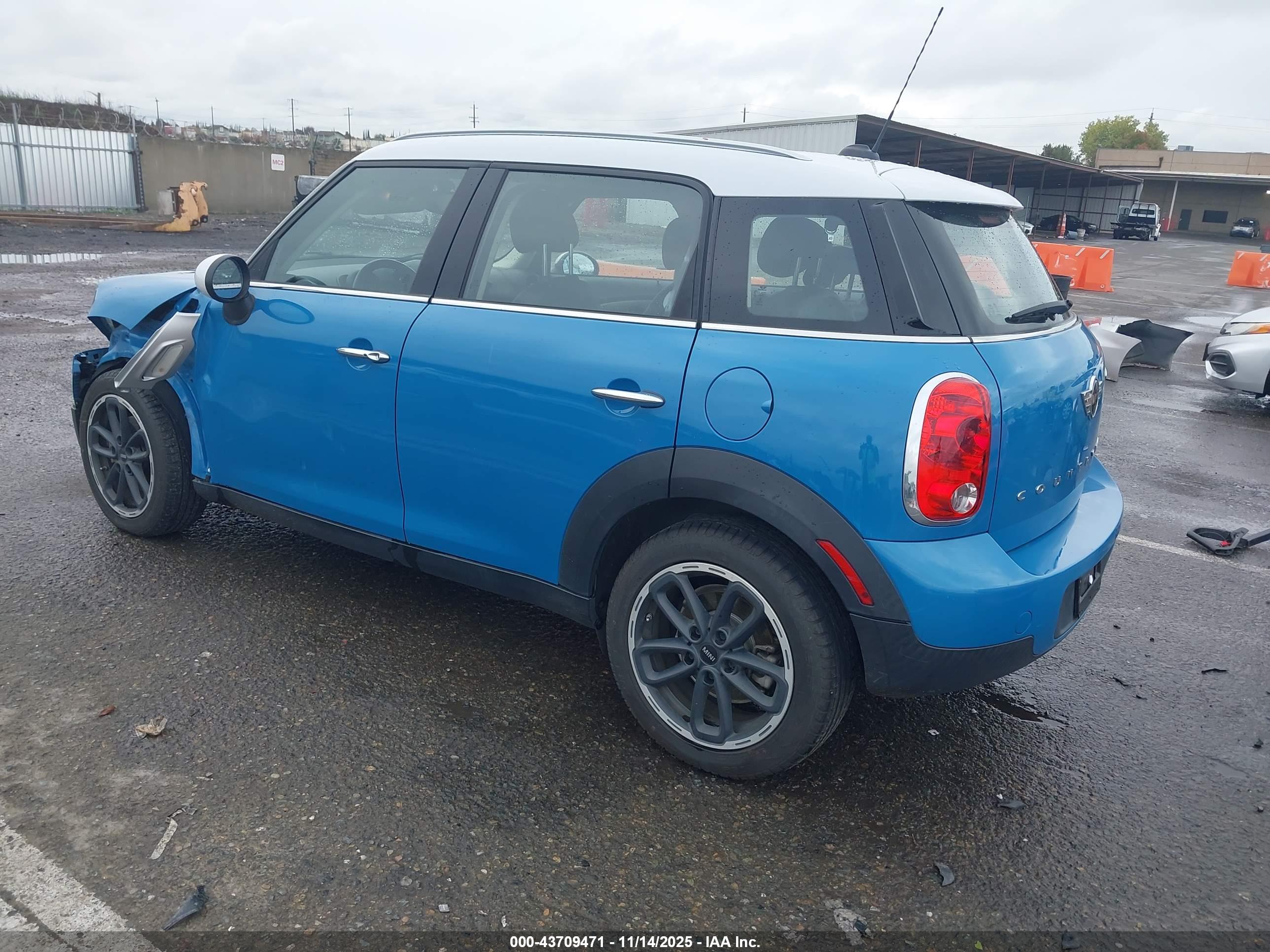 MINI COUNTRYMAN image 3