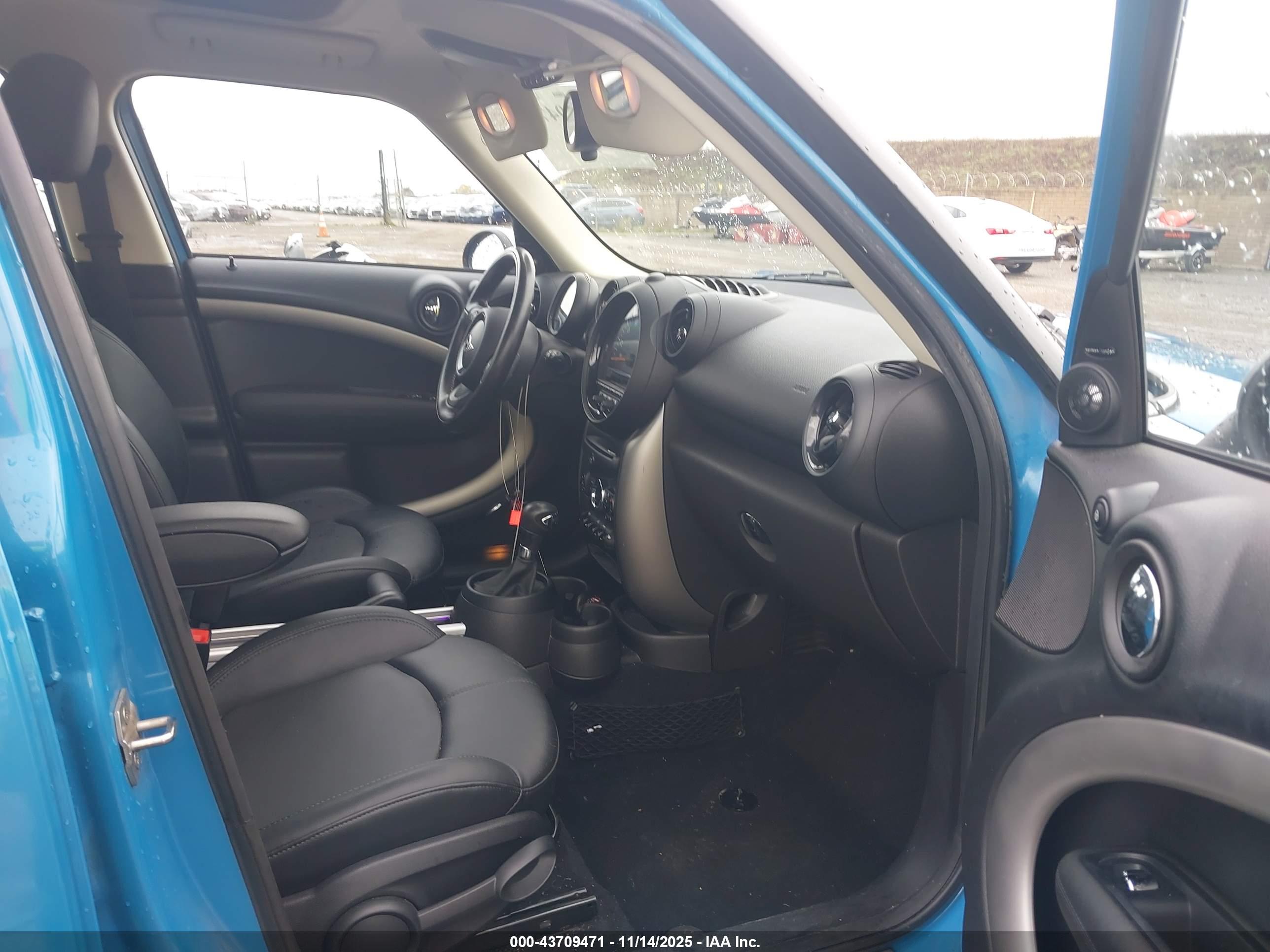 MINI COUNTRYMAN image 5
