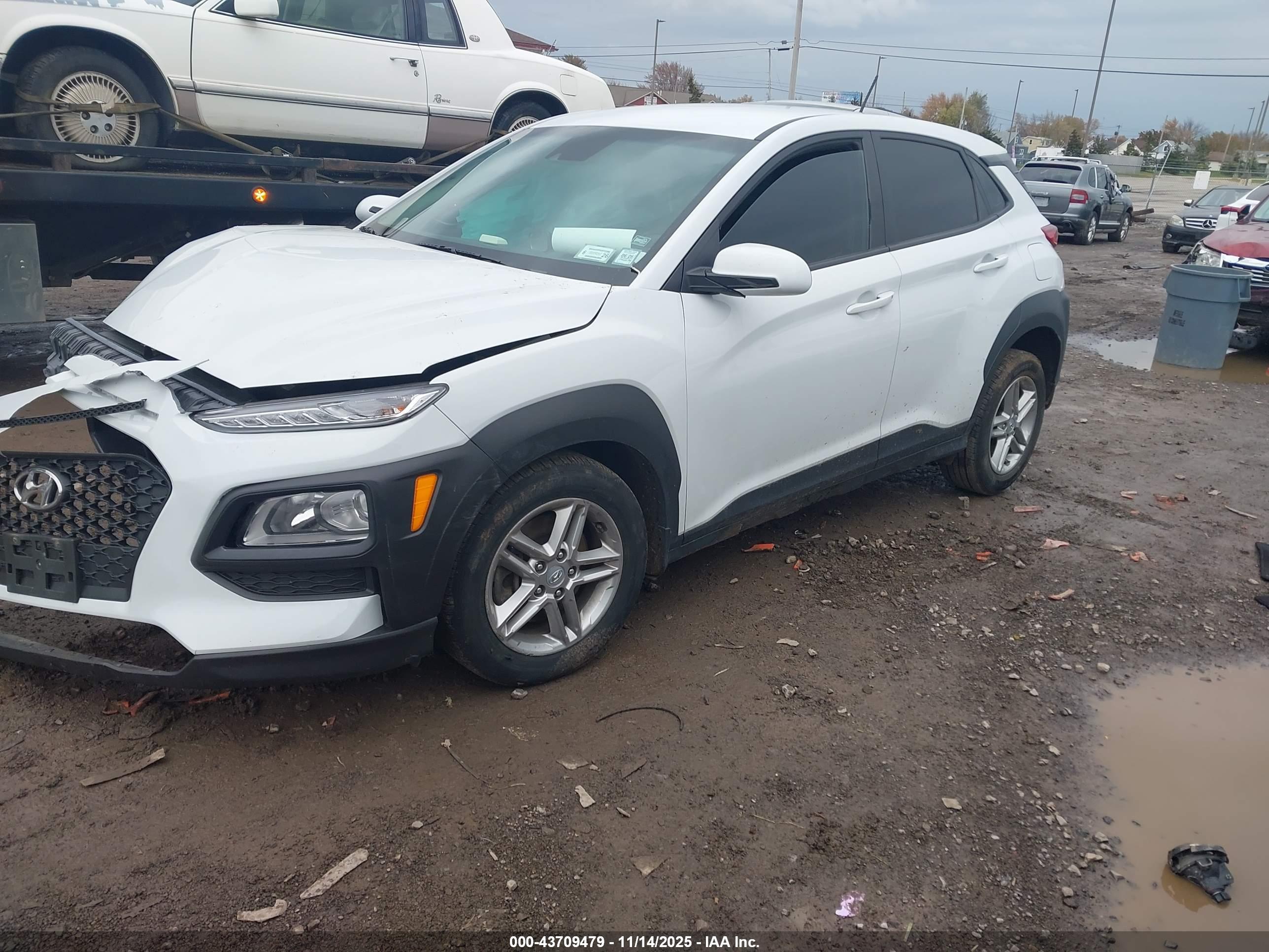 HYUNDAI KONA image 2