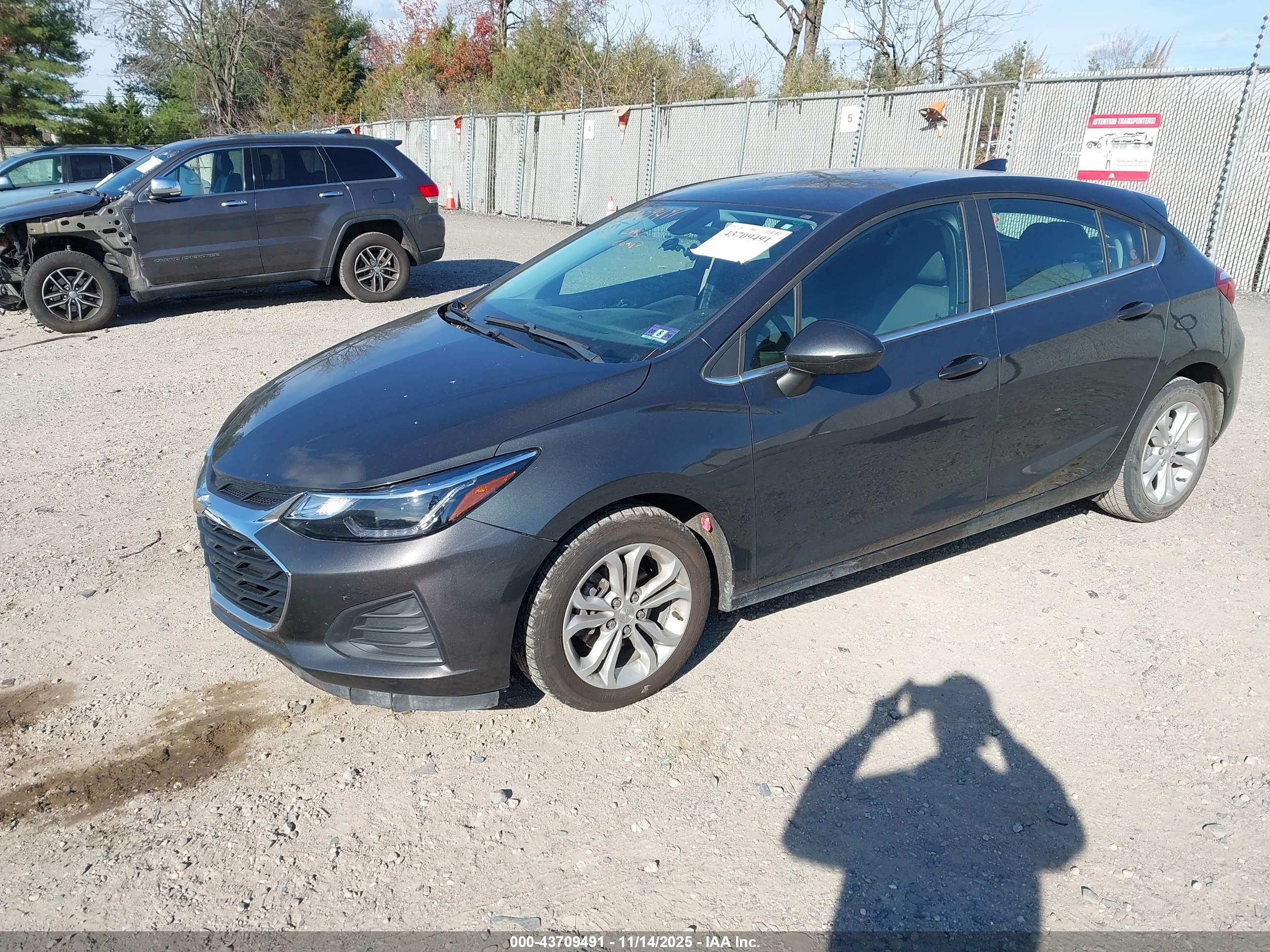 CHEVROLET CRUZE image 2