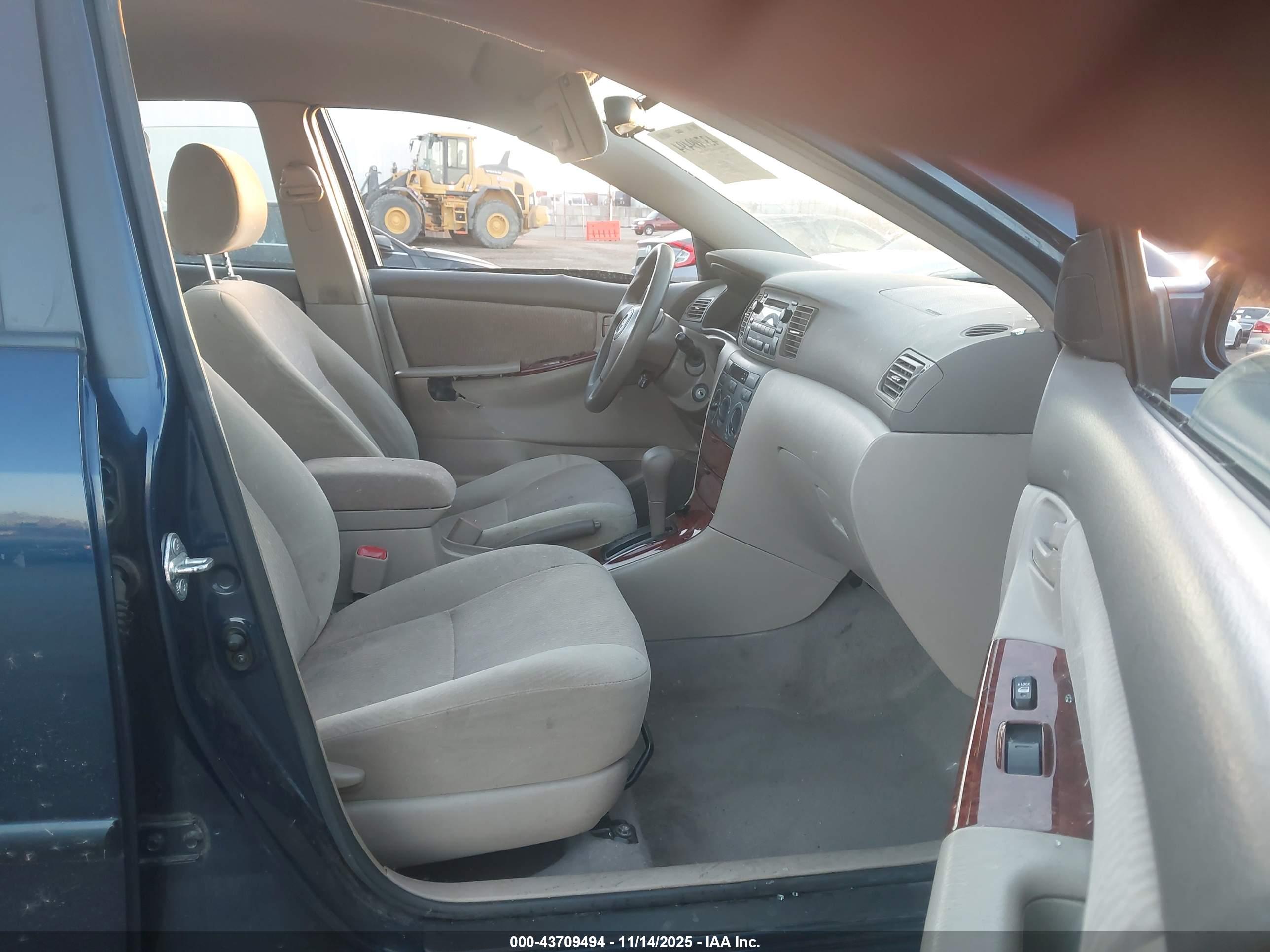 TOYOTA COROLLA image 5