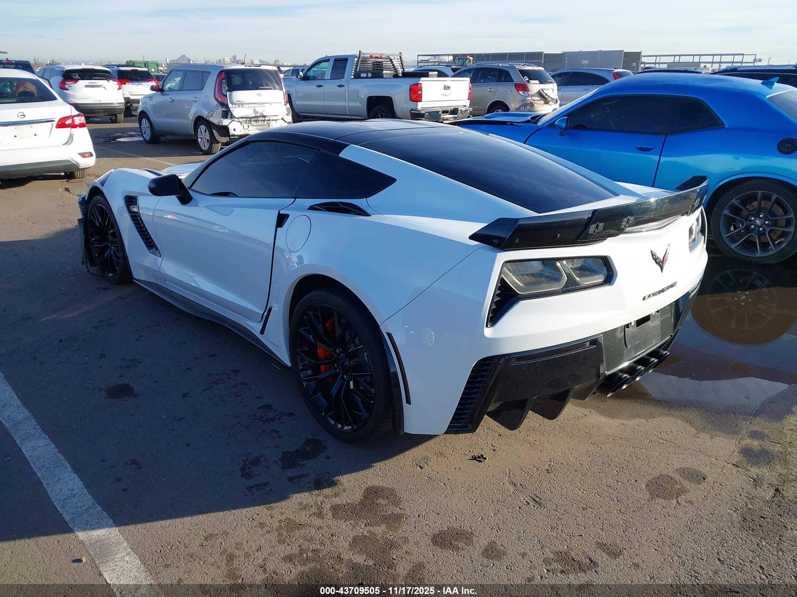 CHEVROLET CORVETTE image 3