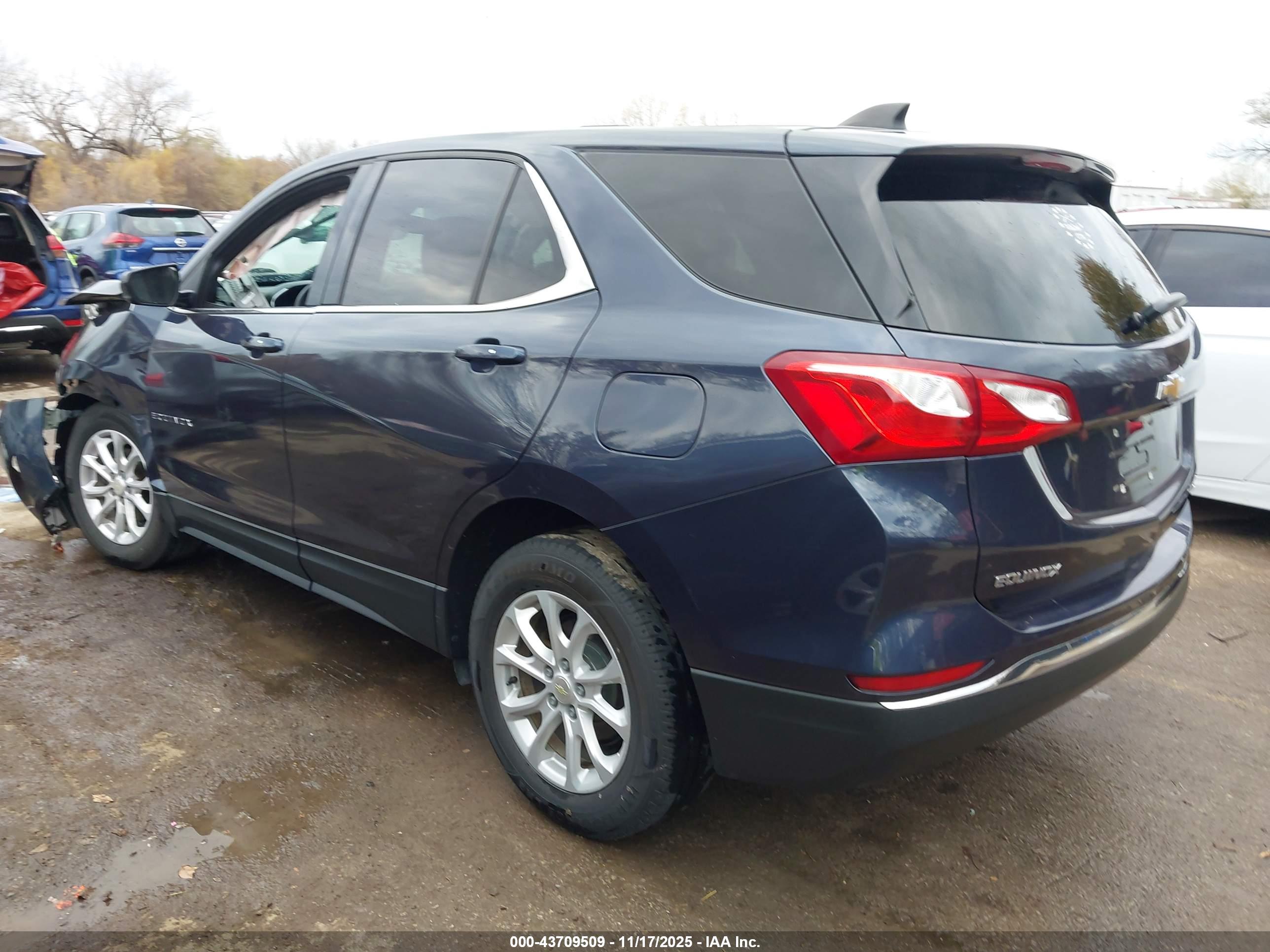 CHEVROLET EQUINOX image 3