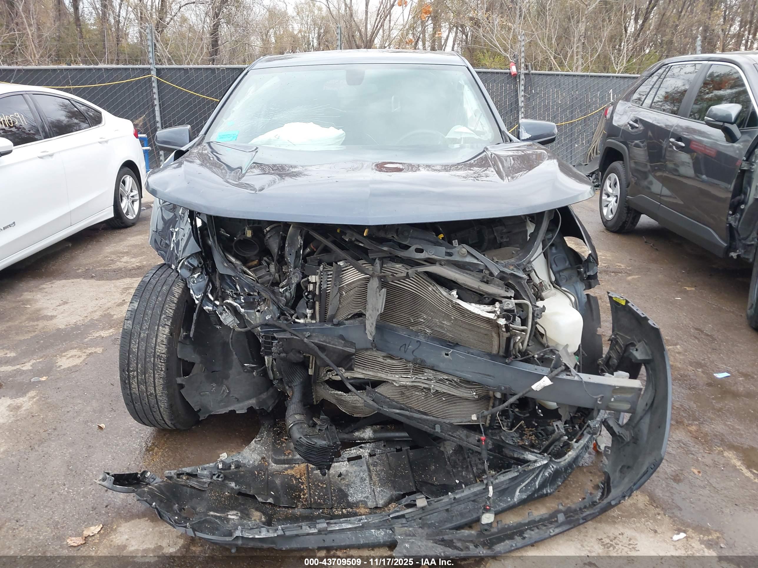 CHEVROLET EQUINOX image 6