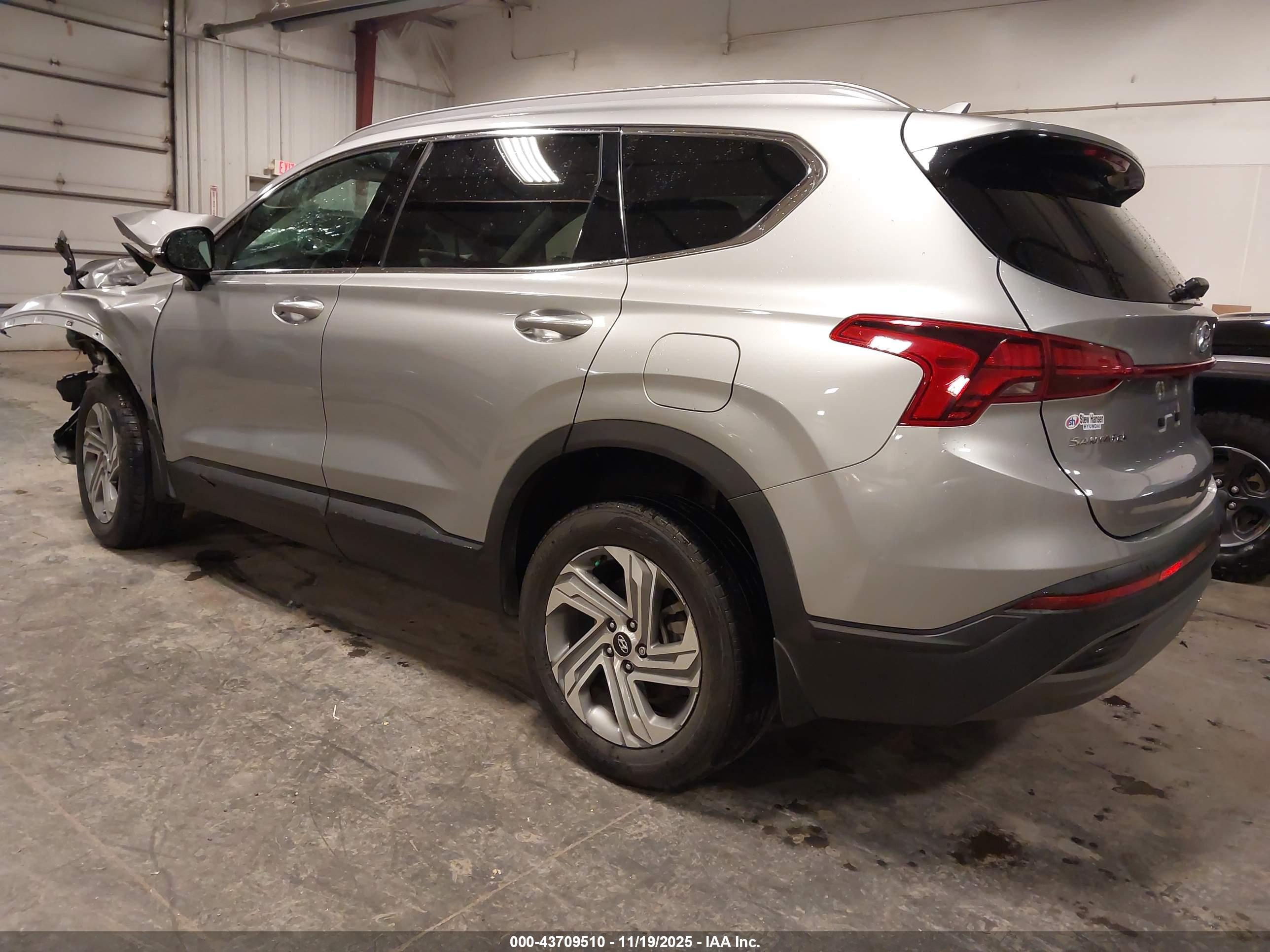 HYUNDAI SANTA image 3
