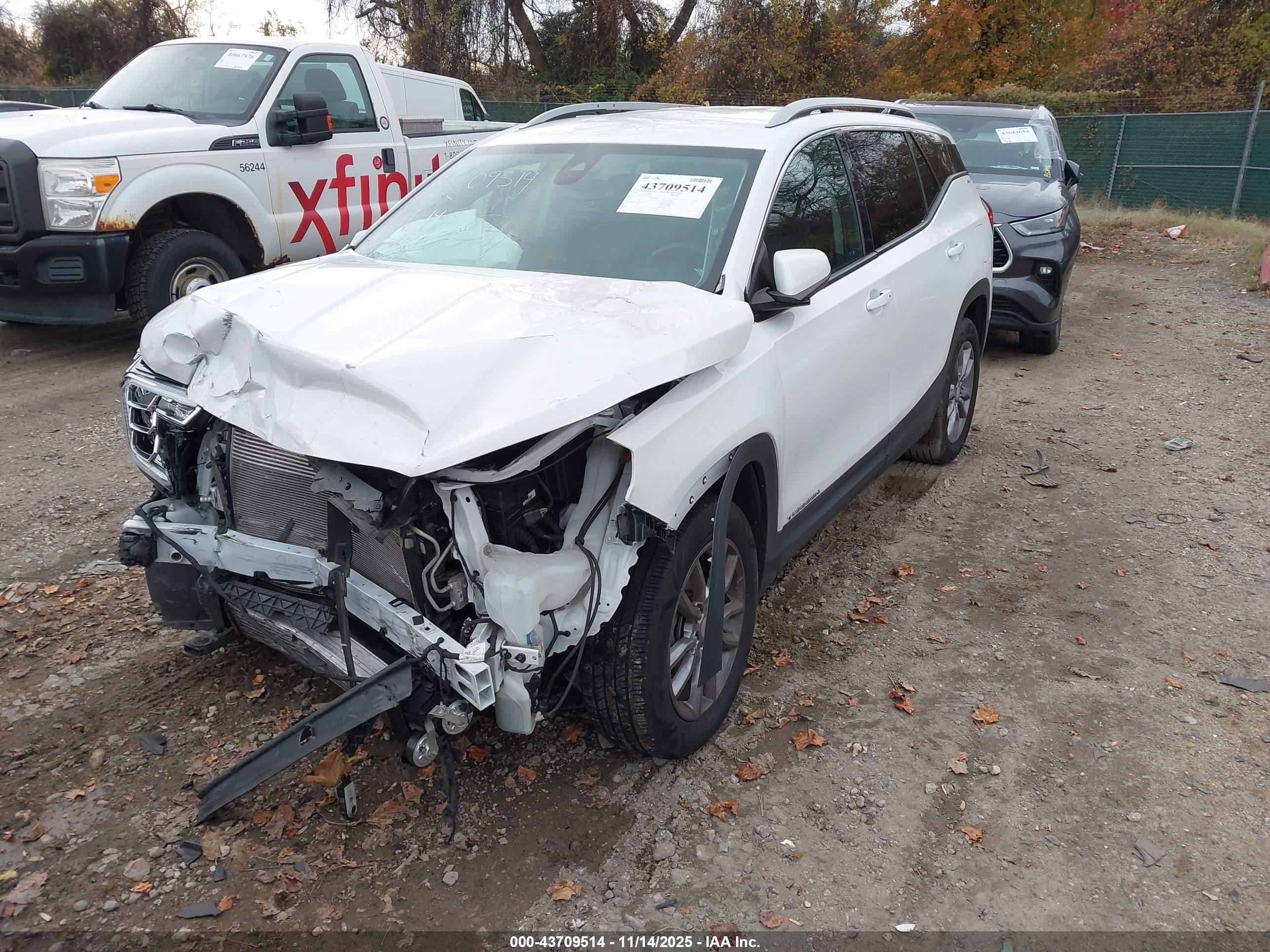 GMC TERRAIN image 2