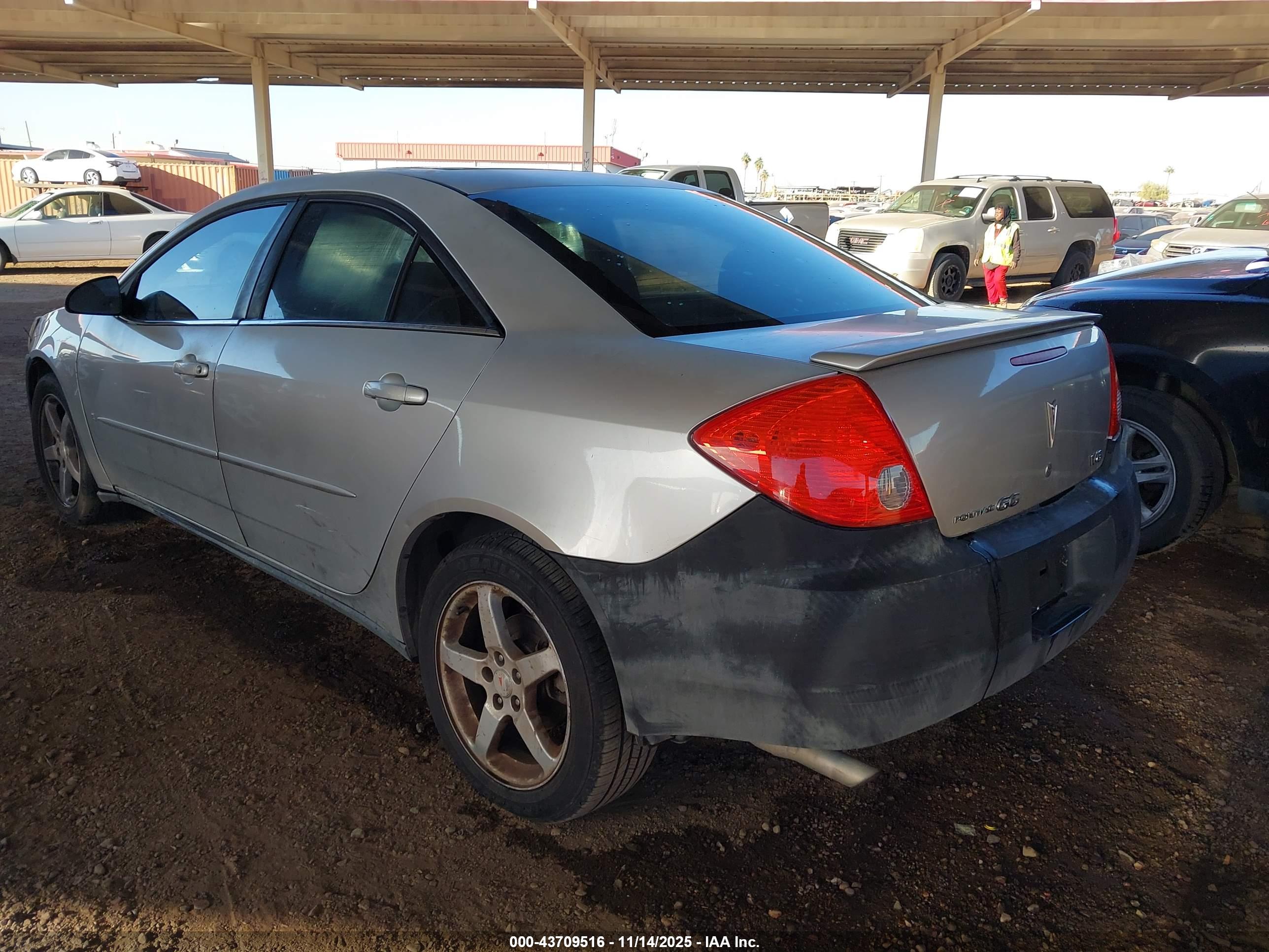 PONTIAC G6 image 3