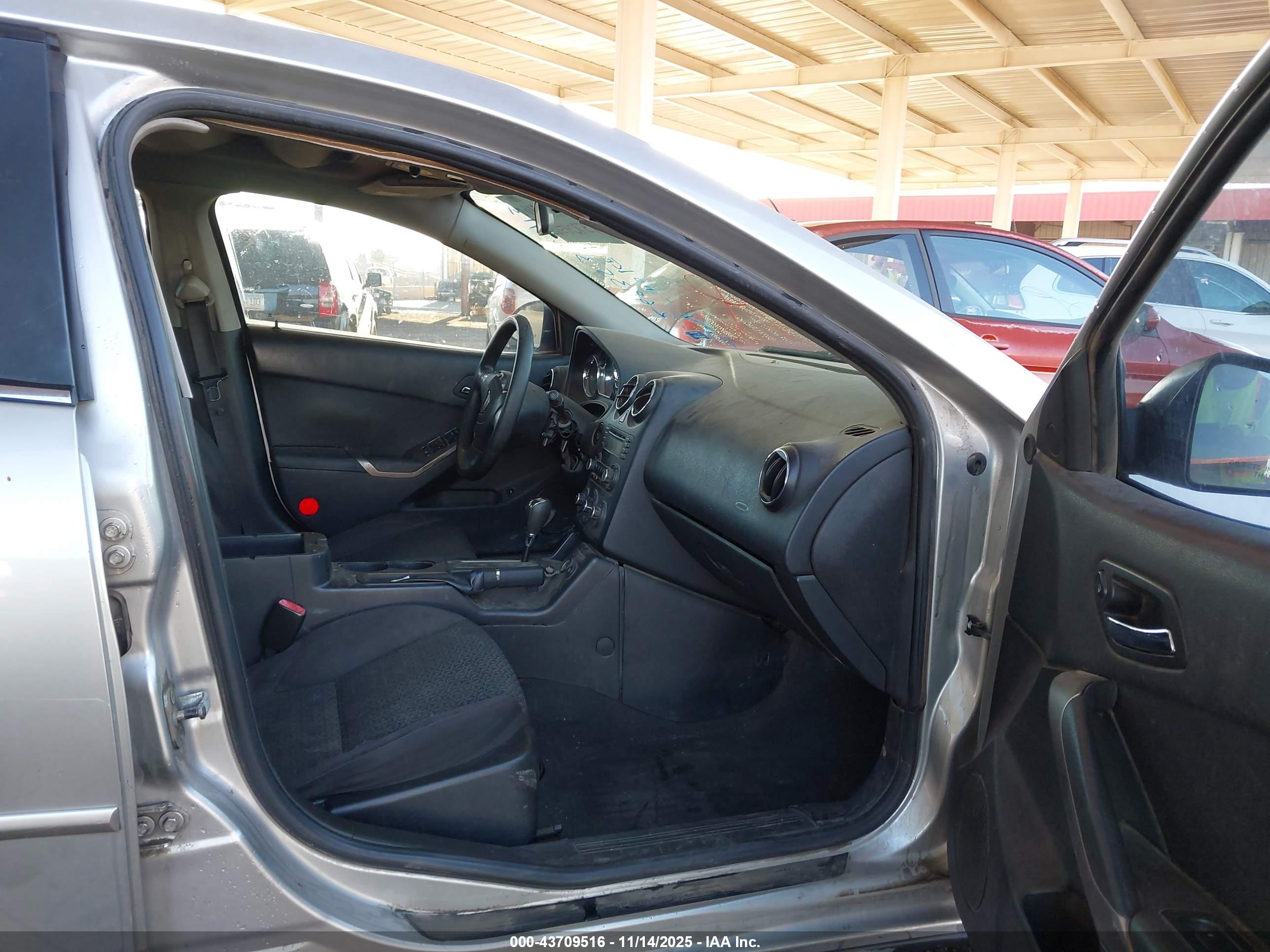 PONTIAC G6 image 5