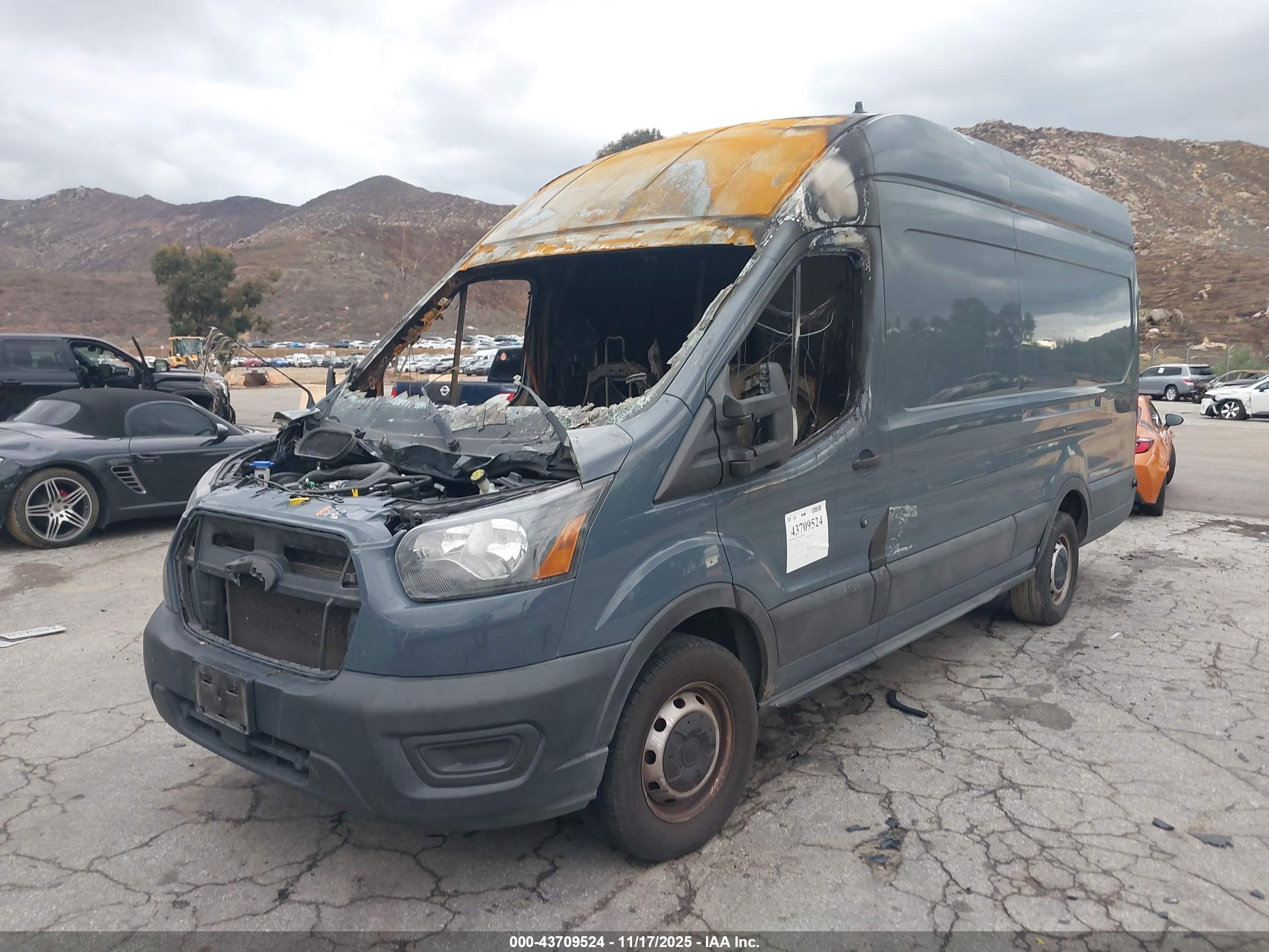 FORD TRANSIT-250 image 2