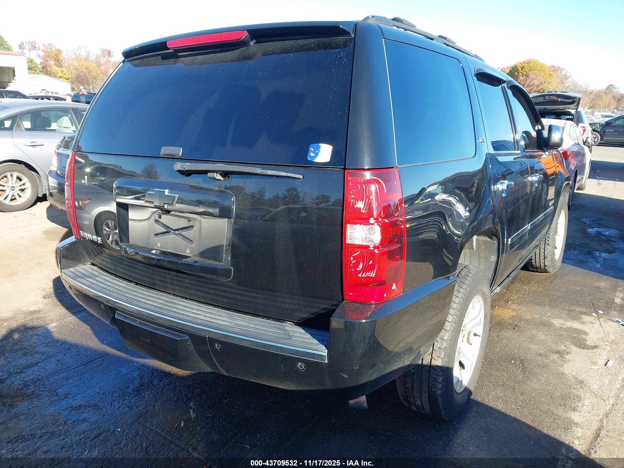 CHEVROLET TAHOE image 4