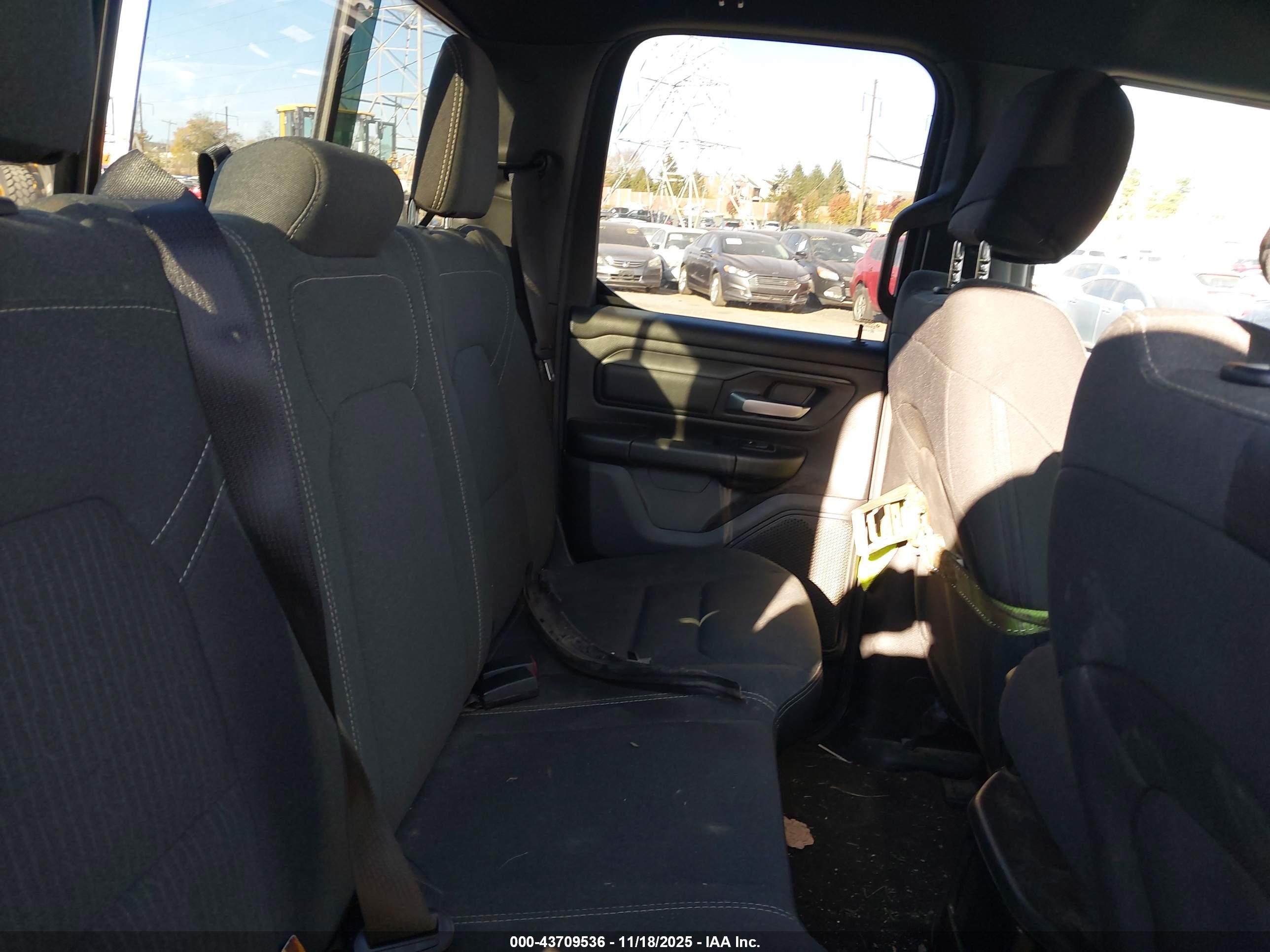 RAM 1500 image 8