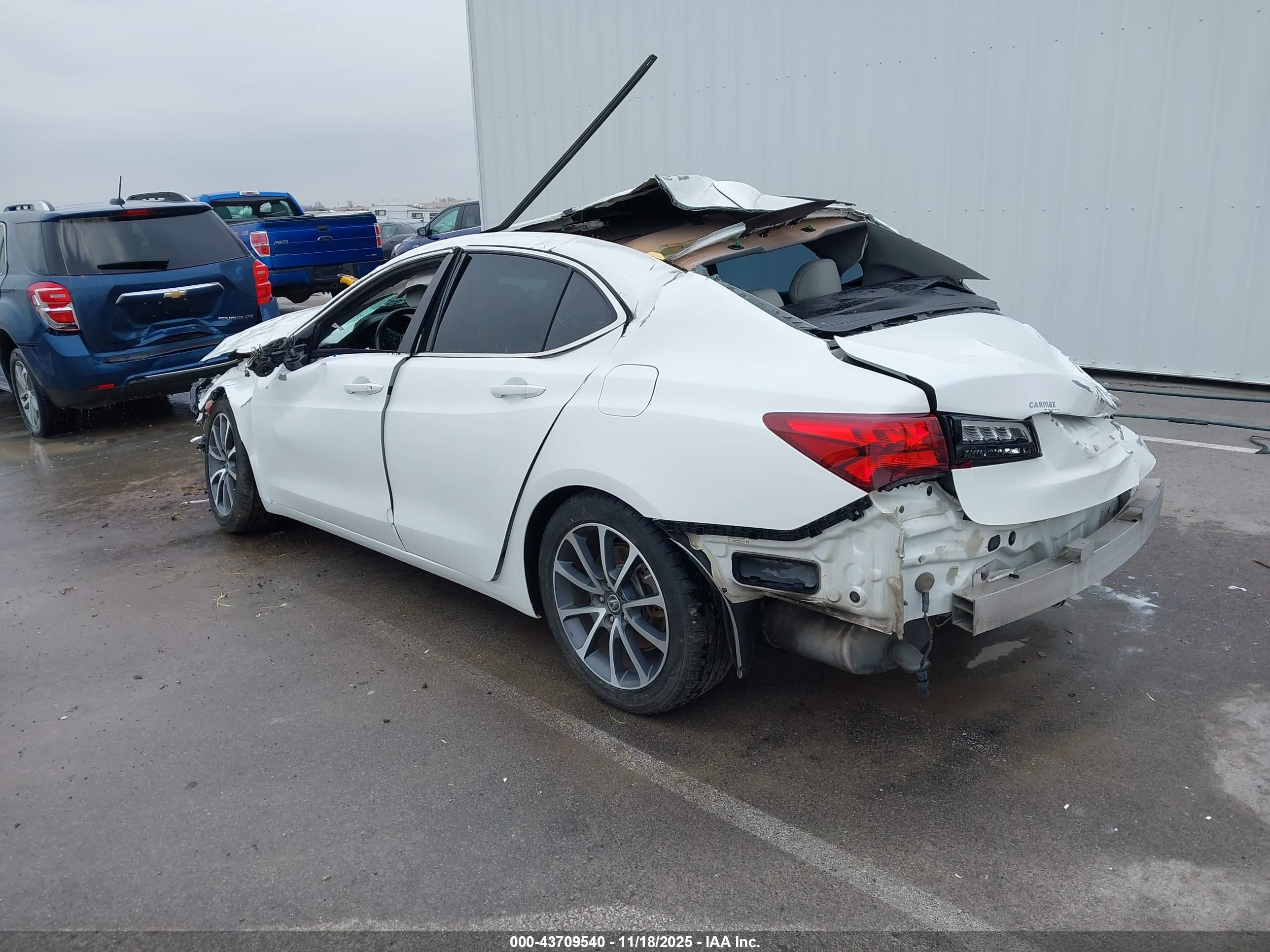 ACURA TLX image 3