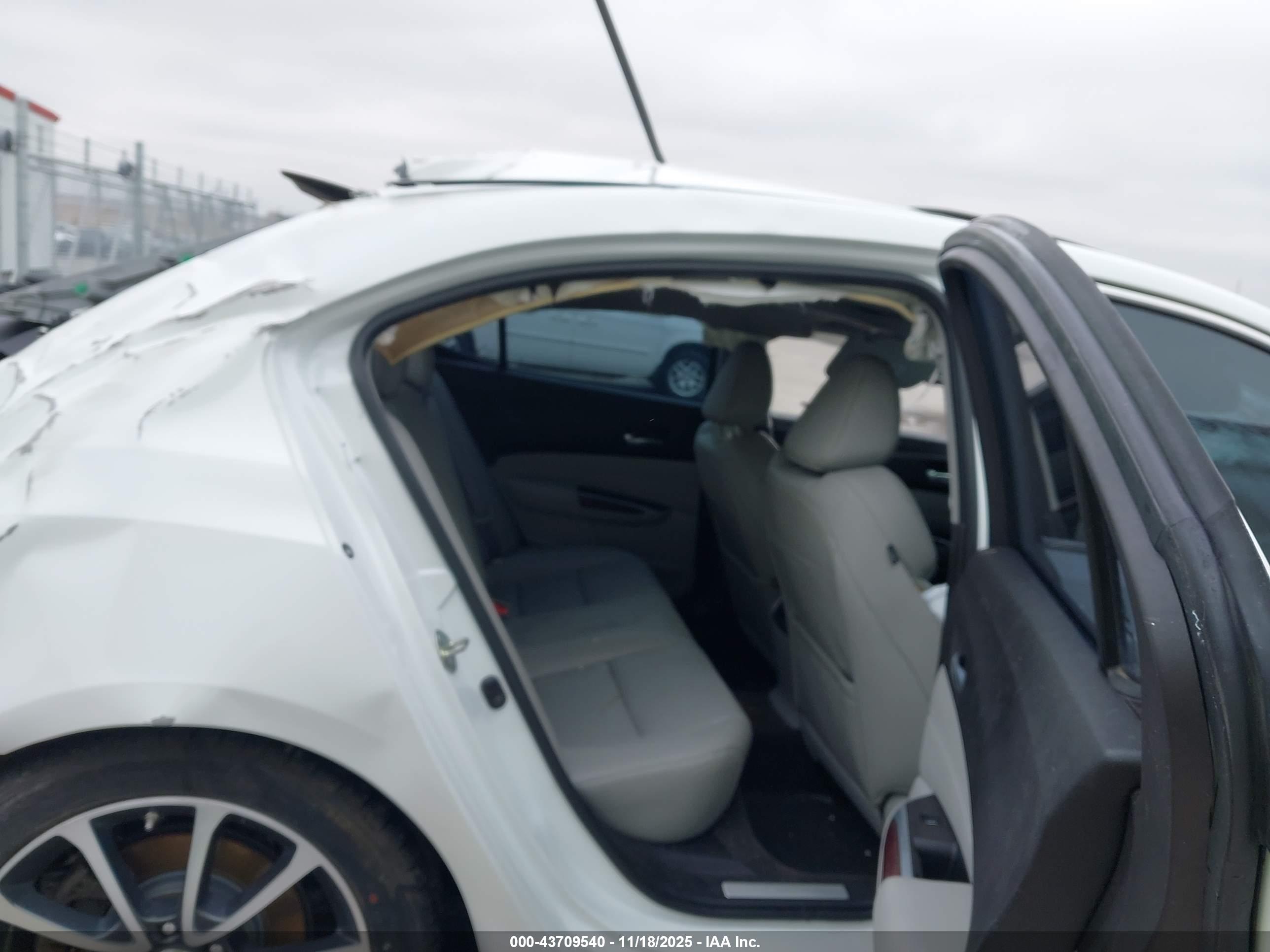 ACURA TLX image 8