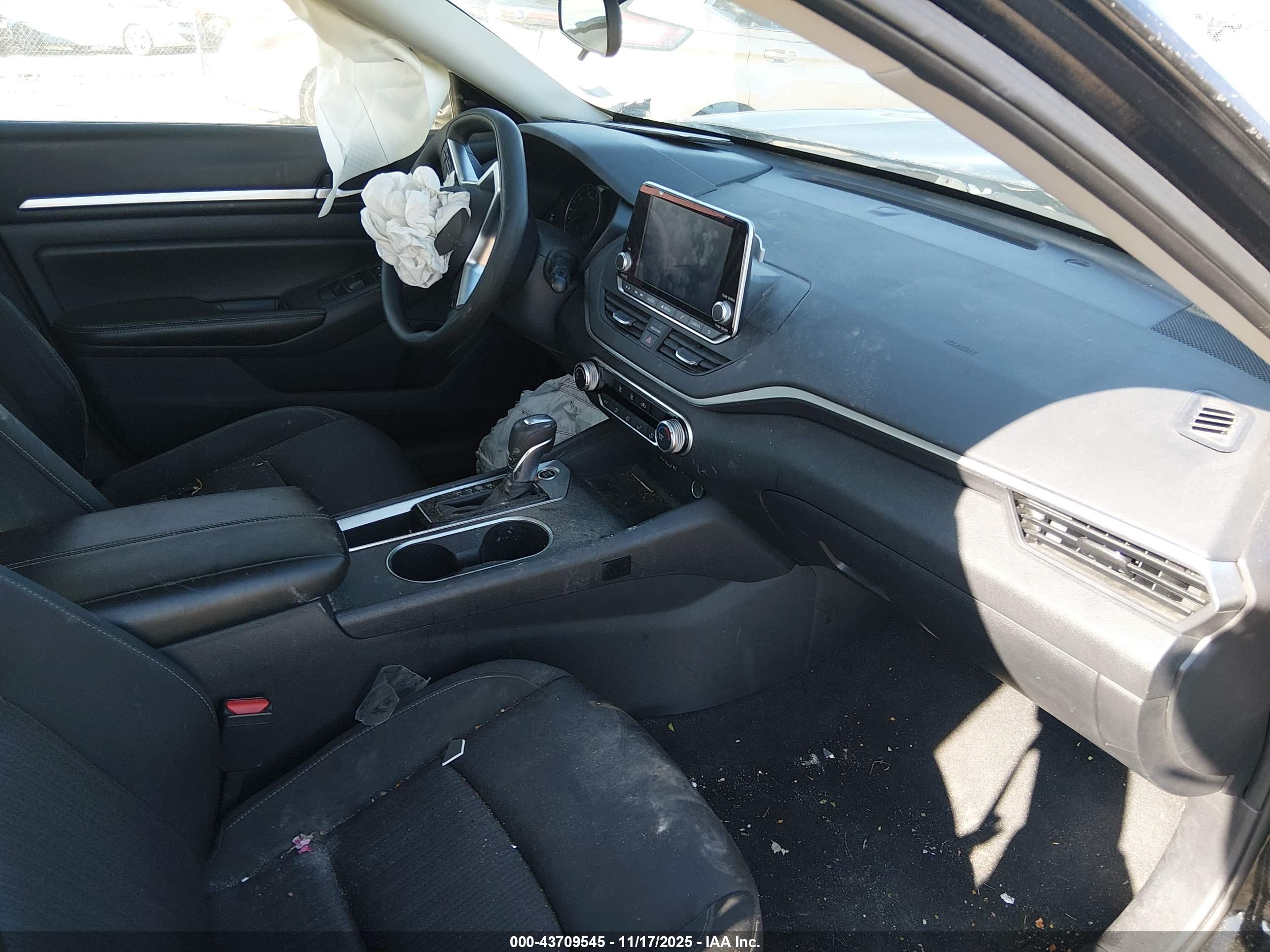 NISSAN ALTIMA image 5