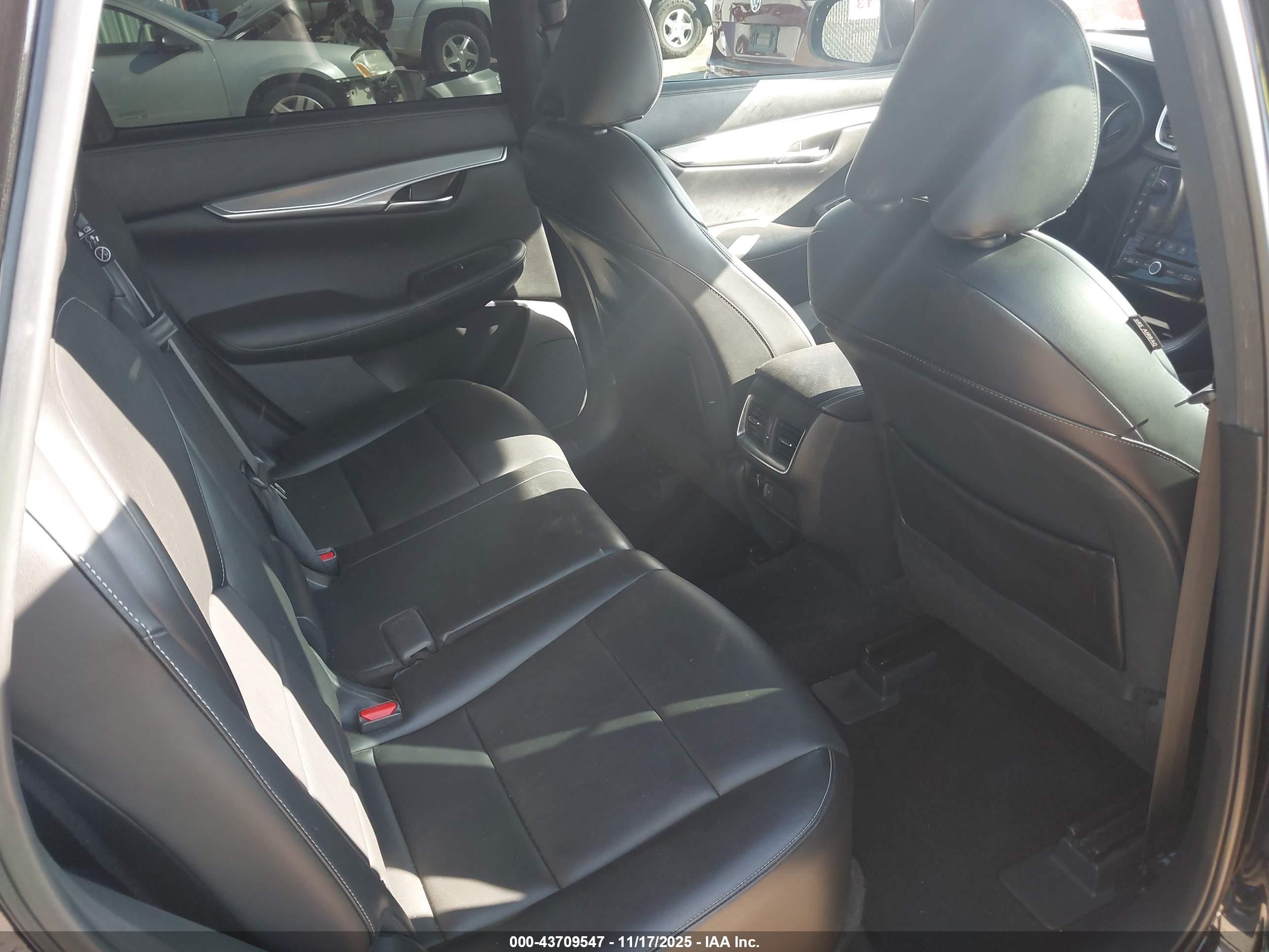 INFINITI QX50 image 8