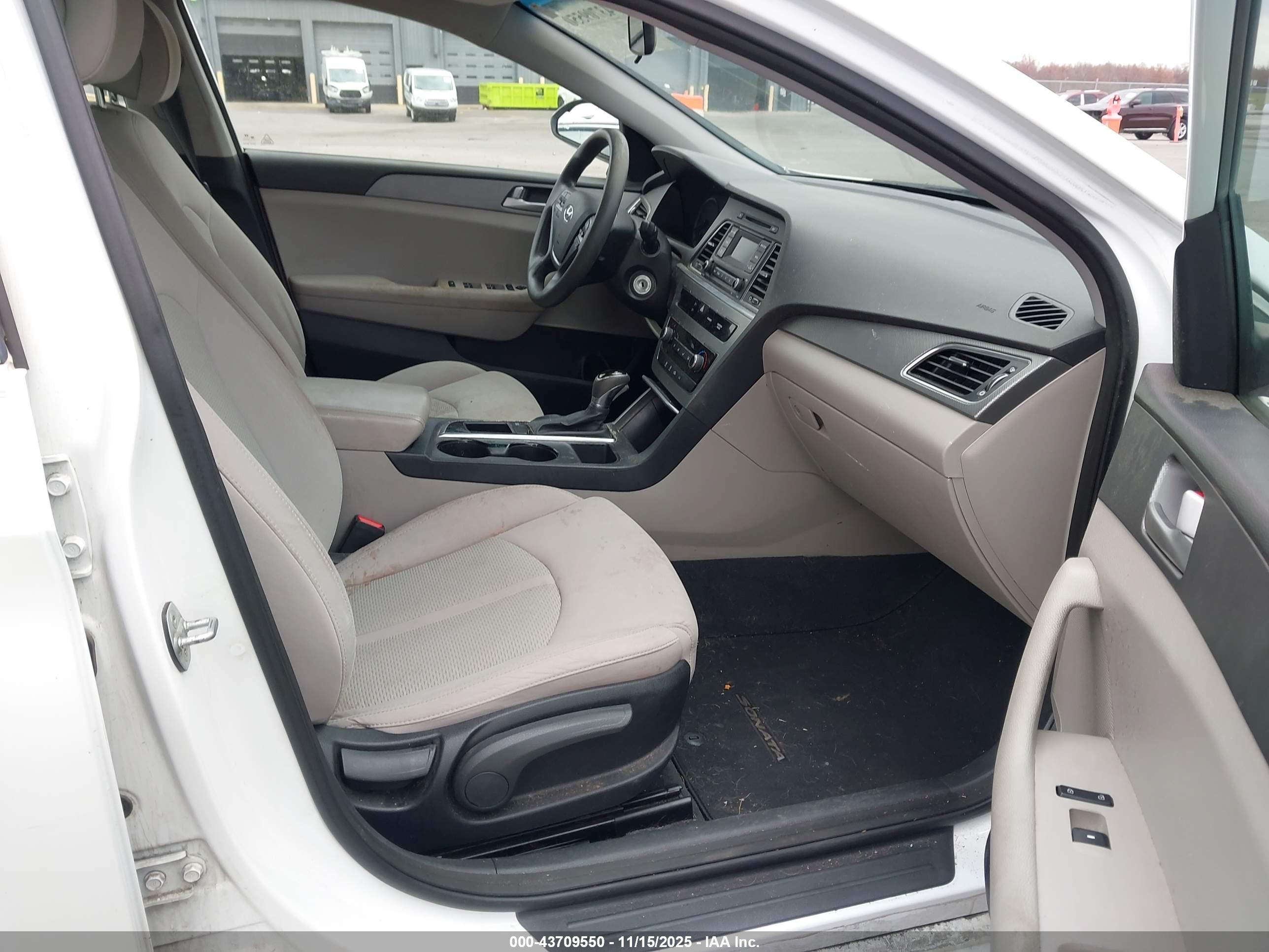 HYUNDAI SONATA image 5