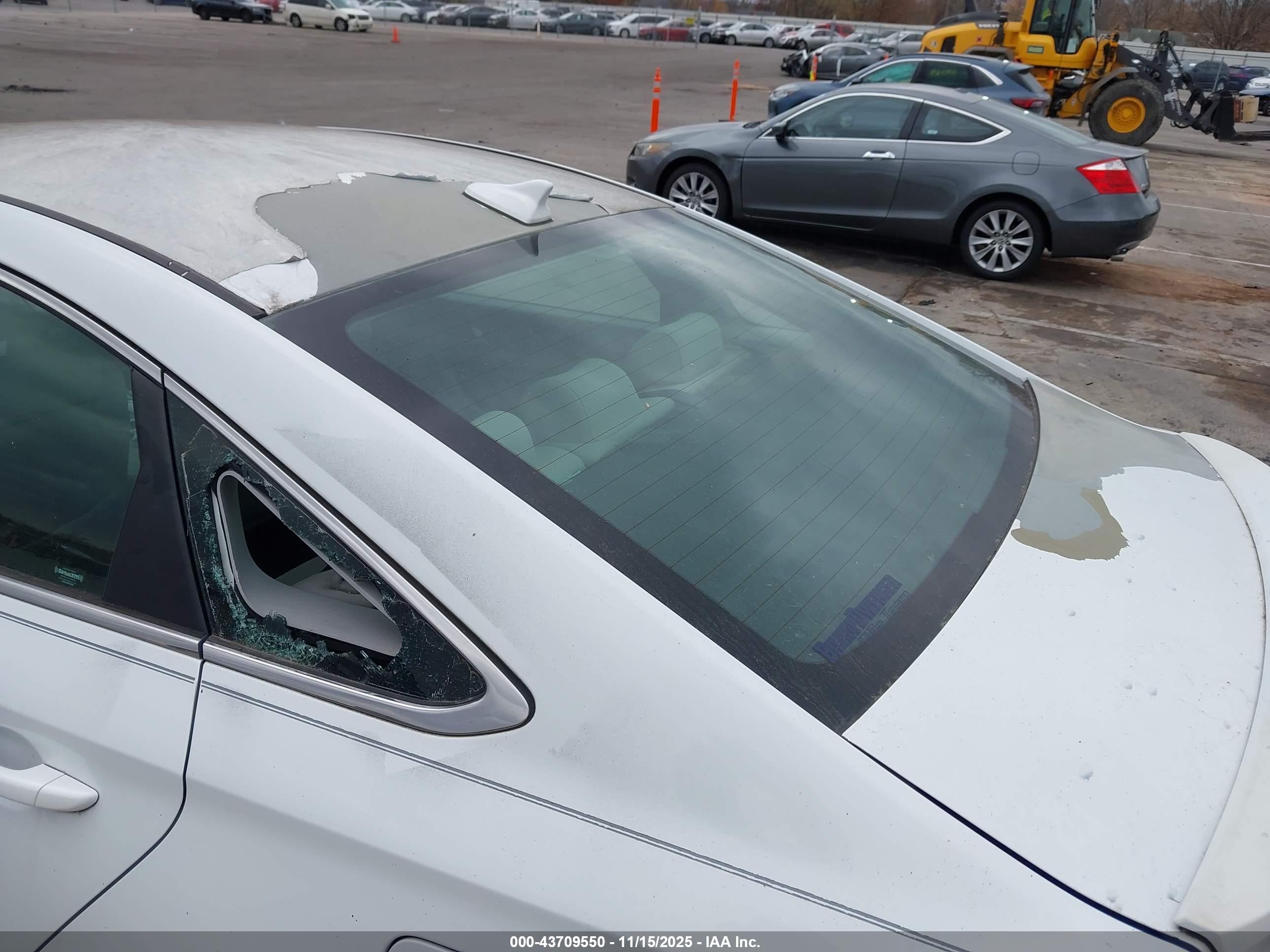 HYUNDAI SONATA image 6