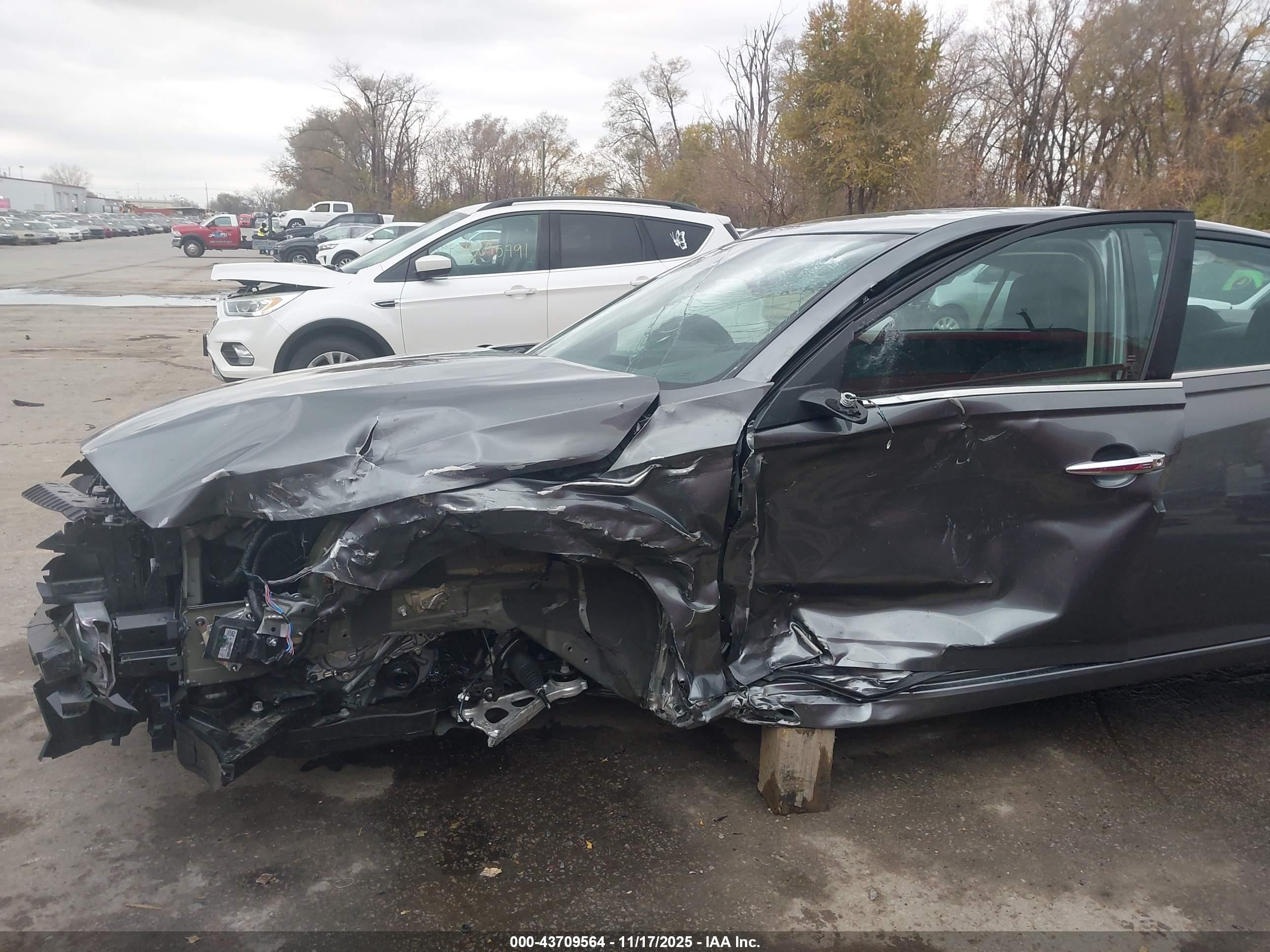 NISSAN ALTIMA image 6