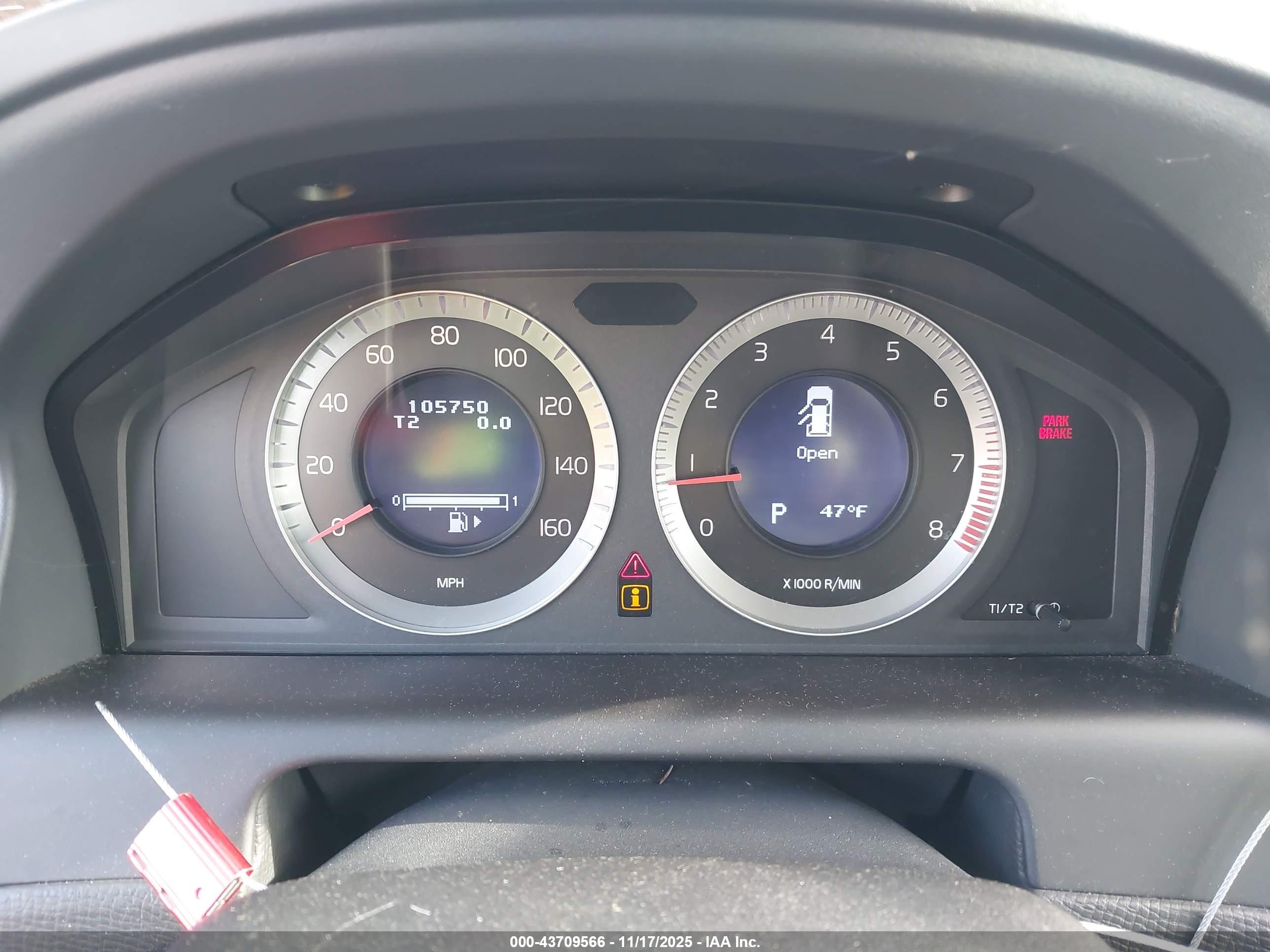 VOLVO XC60 image 7