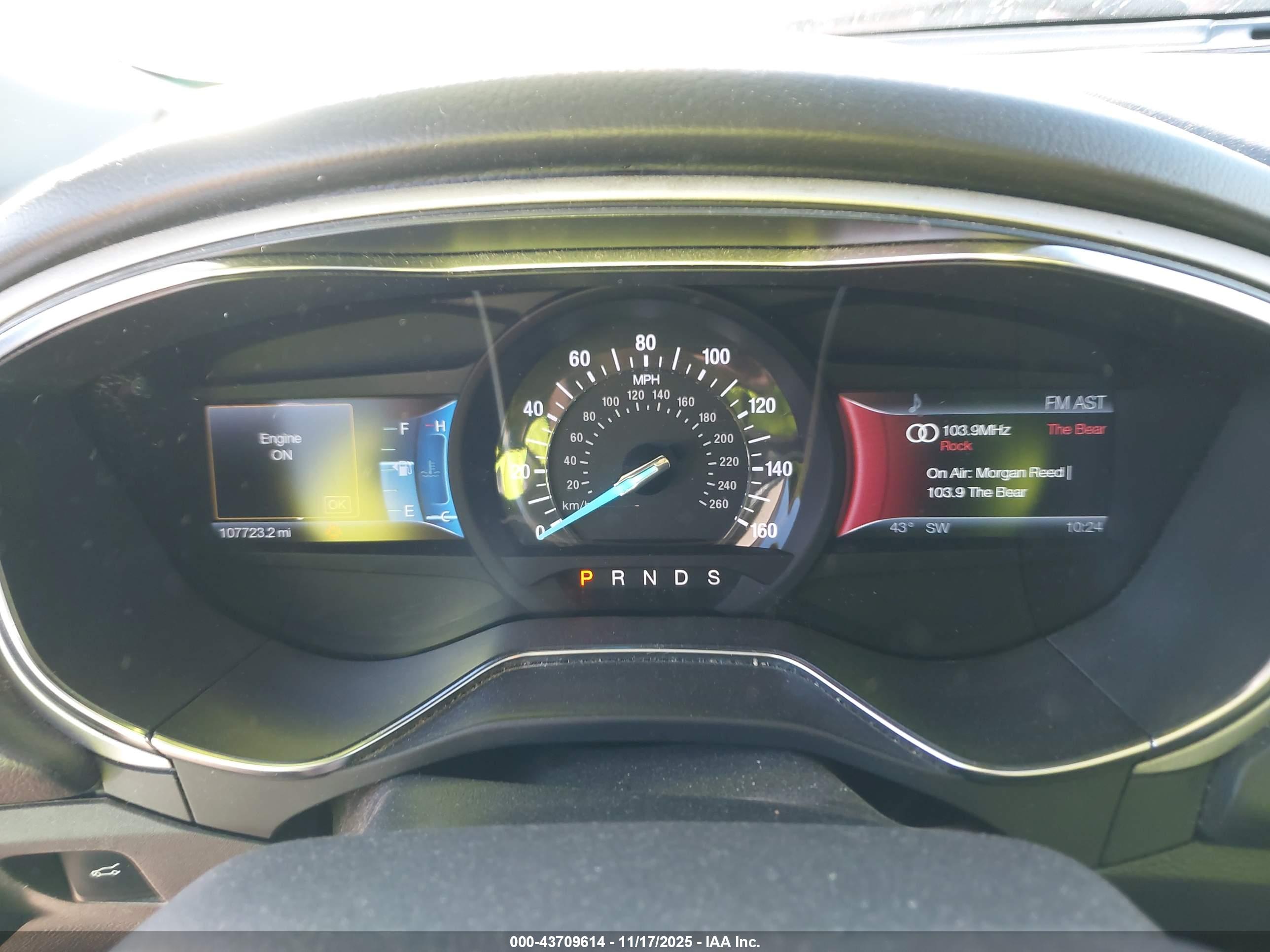 FORD FUSION image 7