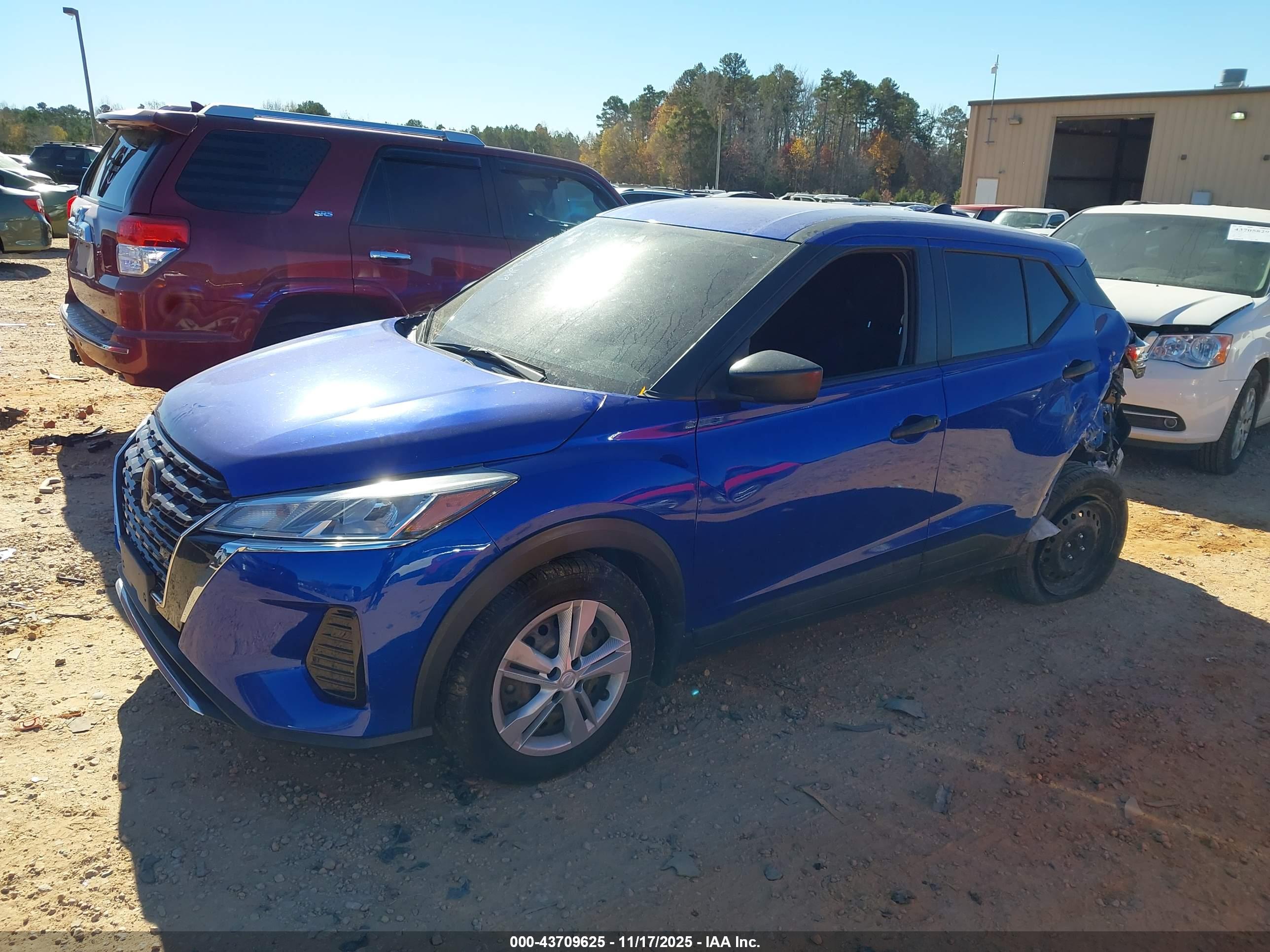 NISSAN KICKS image 2